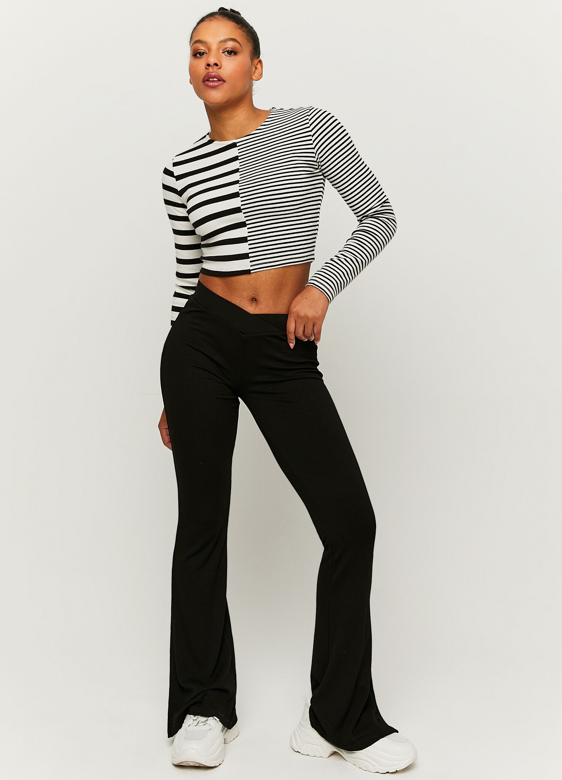 Flare-fit leggings with flat ribbing