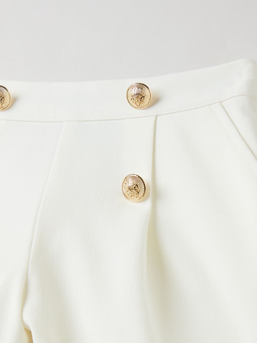 Shorts con bottoni alla marinara_5