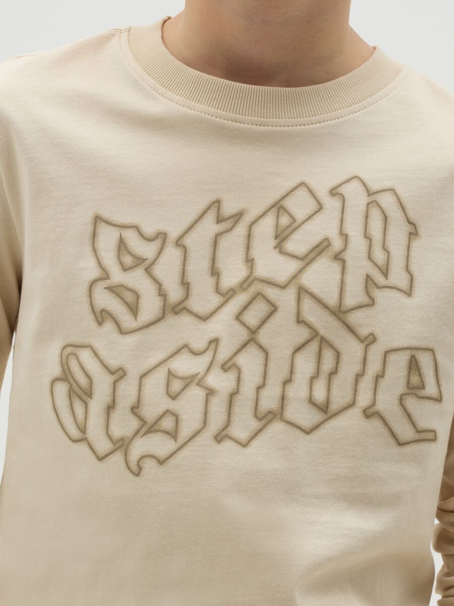 T-shirt maniche lunghe stampa "Step Aside"_2