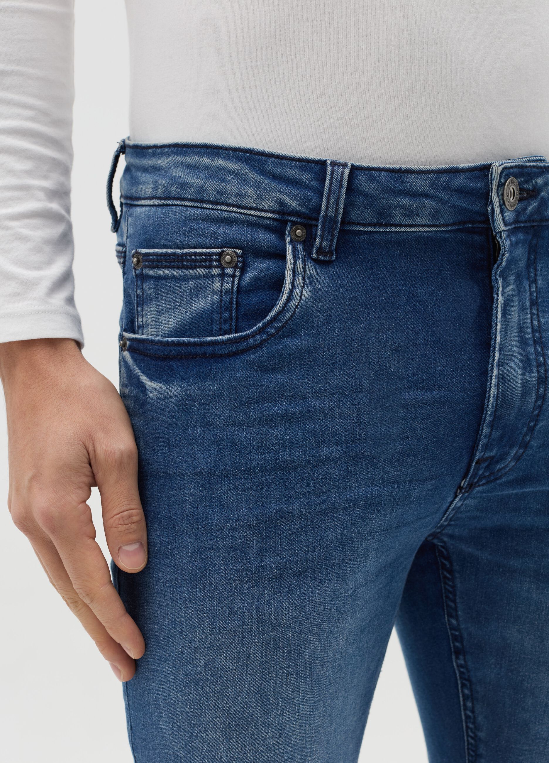 Super-skinny-fit jeans with fading
