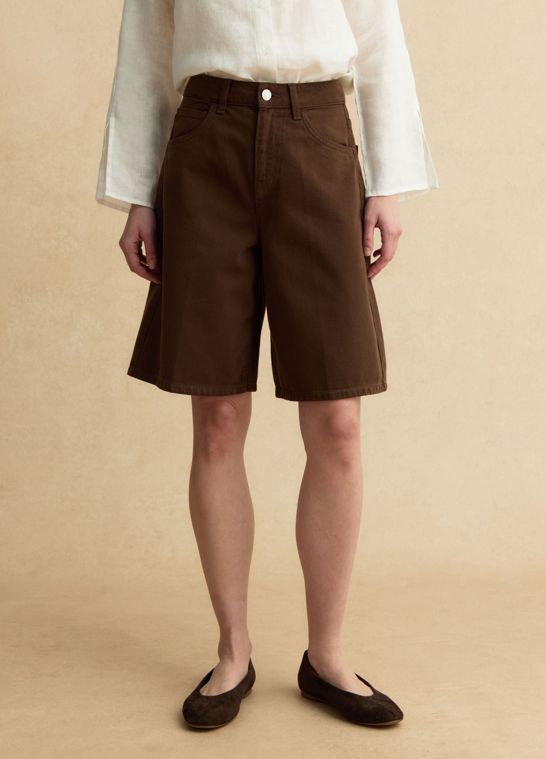 Shorts in puro cotone denim marrone wide leg