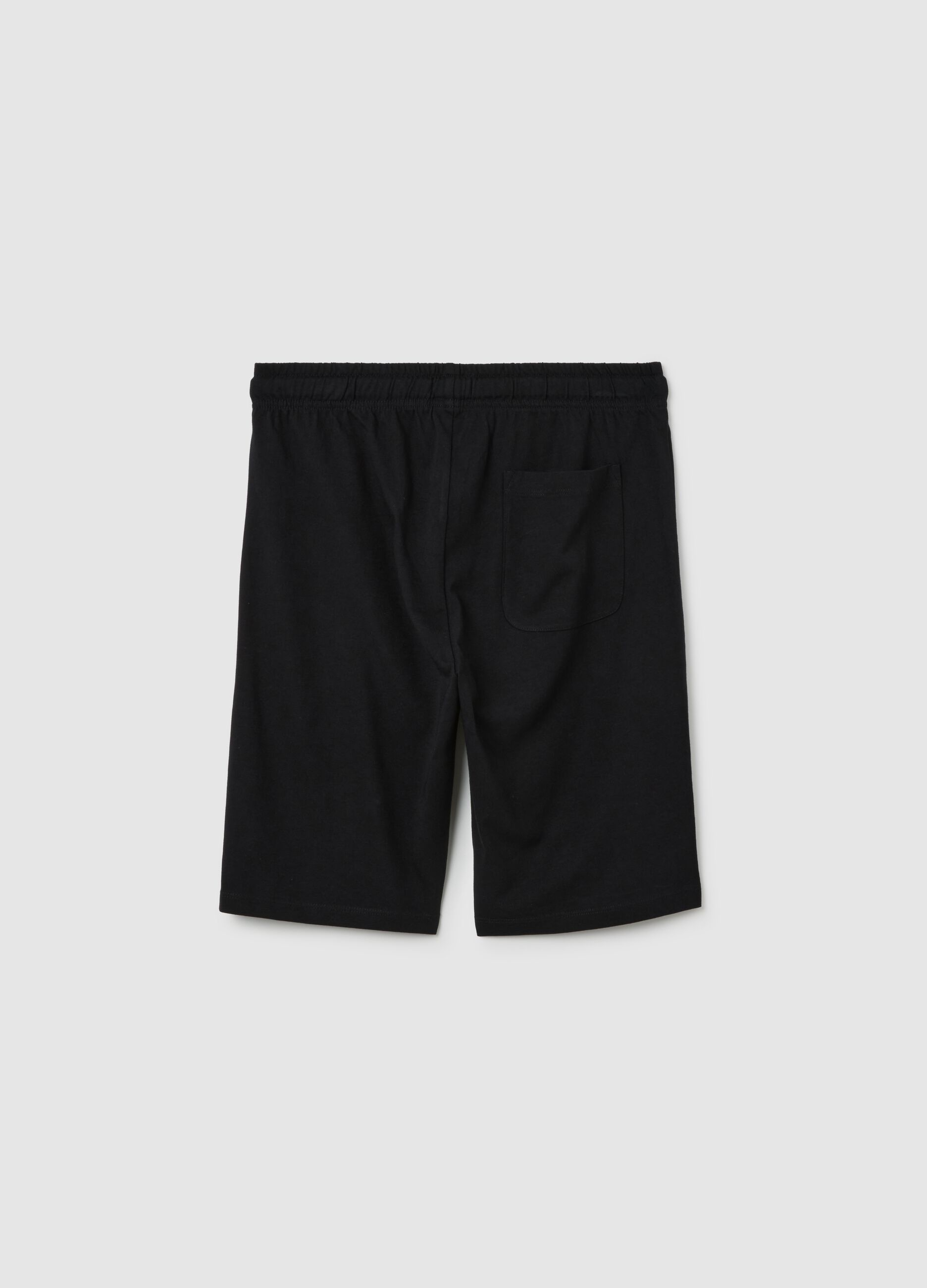 Boy's black cotton regular fit shorts
