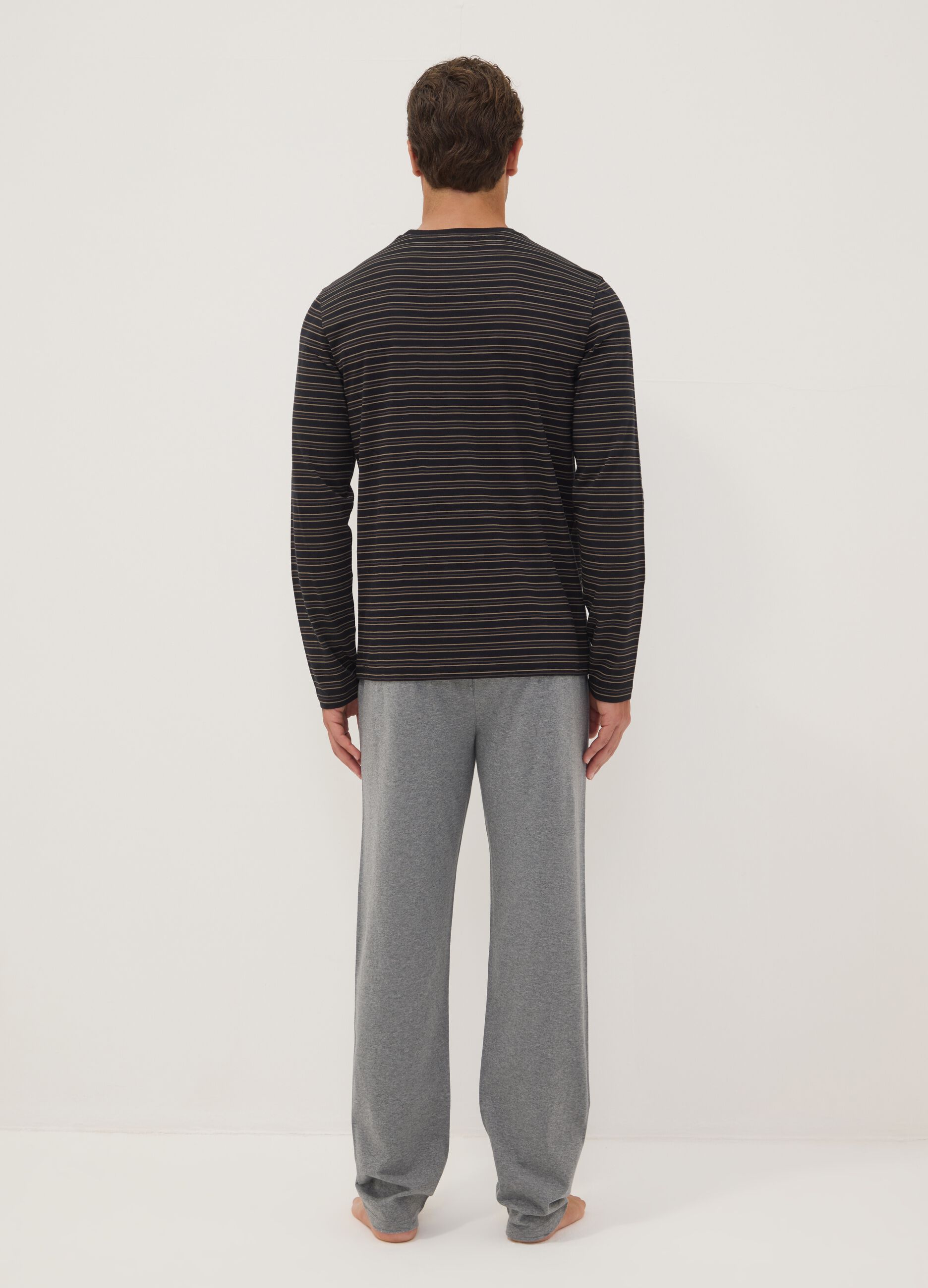 Black and grey striped crew-neck pyjamas in pure organic cotton