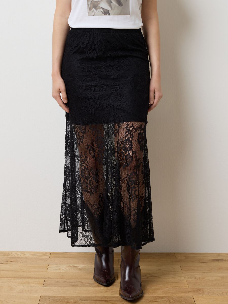 Long black skirt with lace details_1