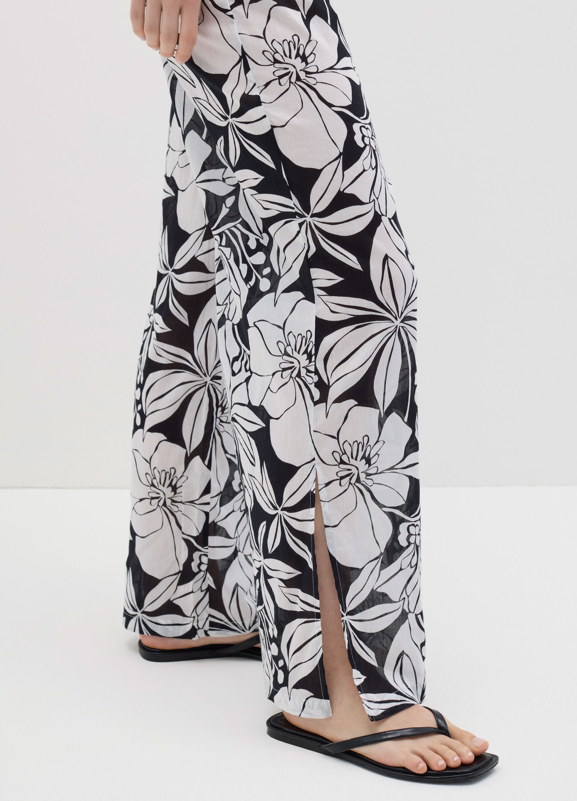 Long beach cover-up trousers with flowers in cotton