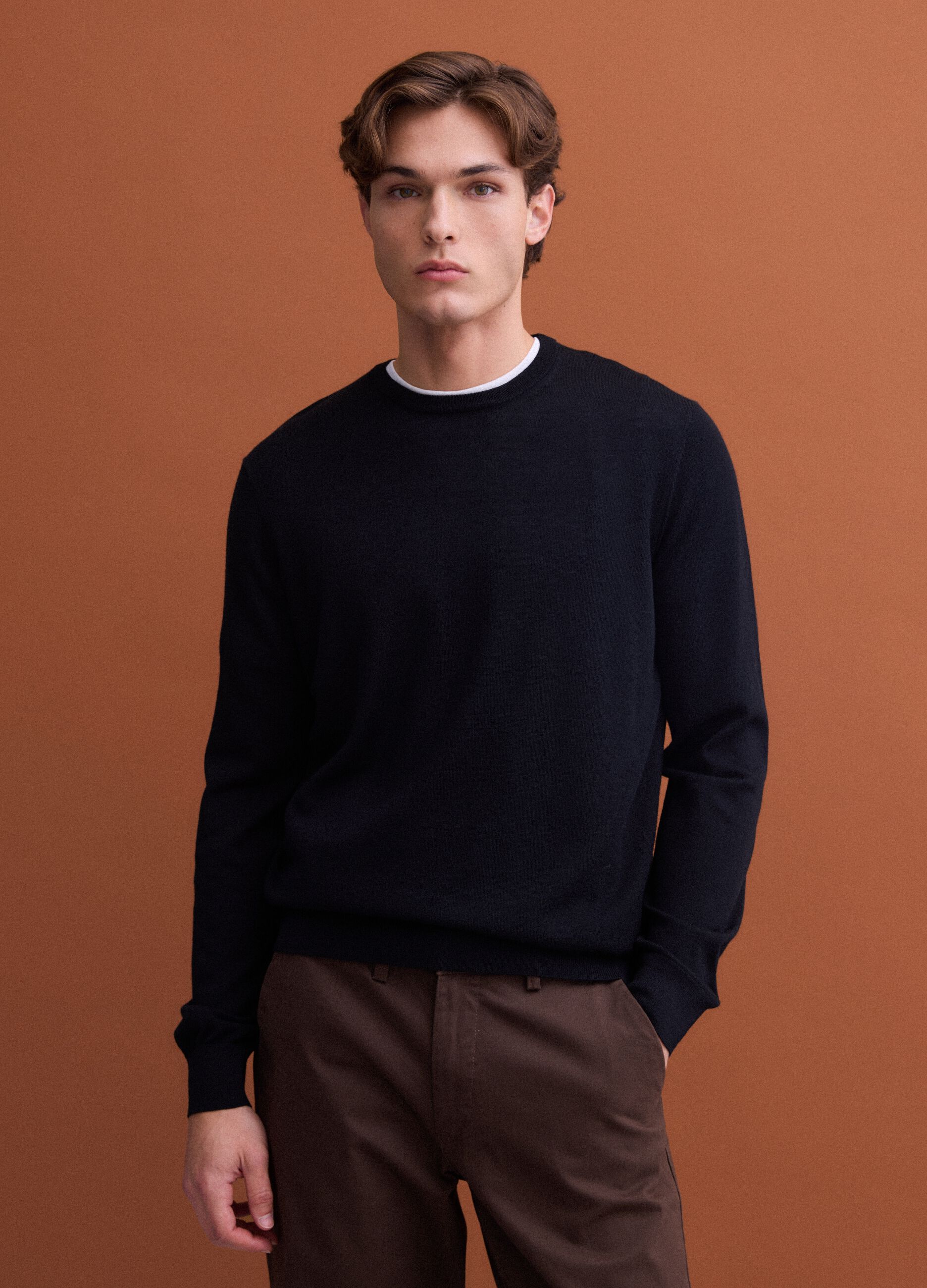 Black pure merino wool crew-neck jumper, regular fit