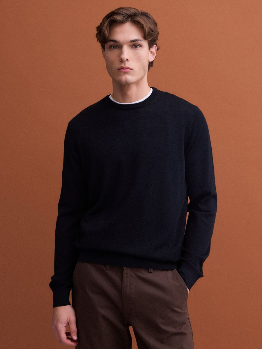Black pure merino wool crew-neck jumper, regular fit_0