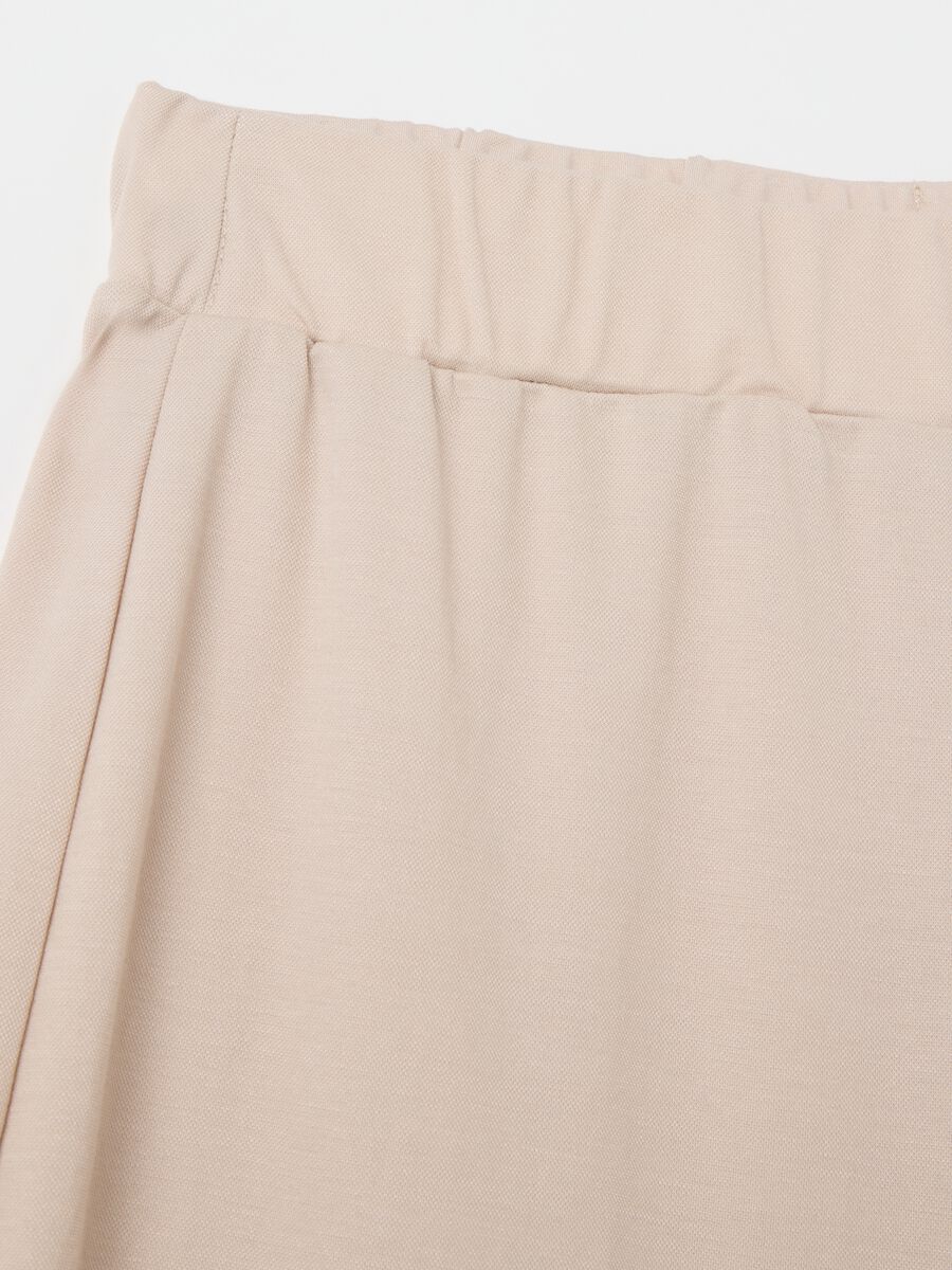 Women's beige regular-fit culottes in viscose blend_5