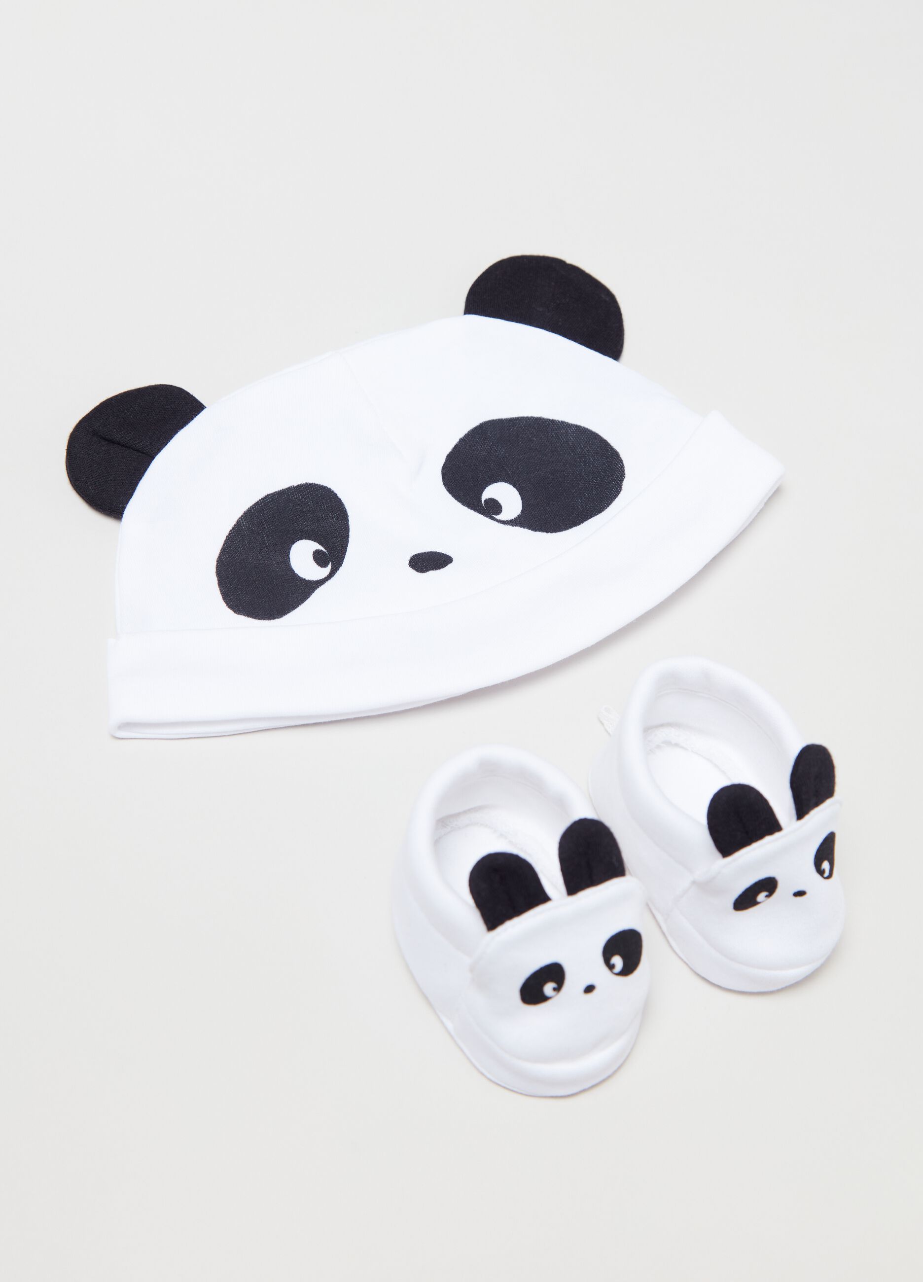 Set berretto e scarpine stampa panda