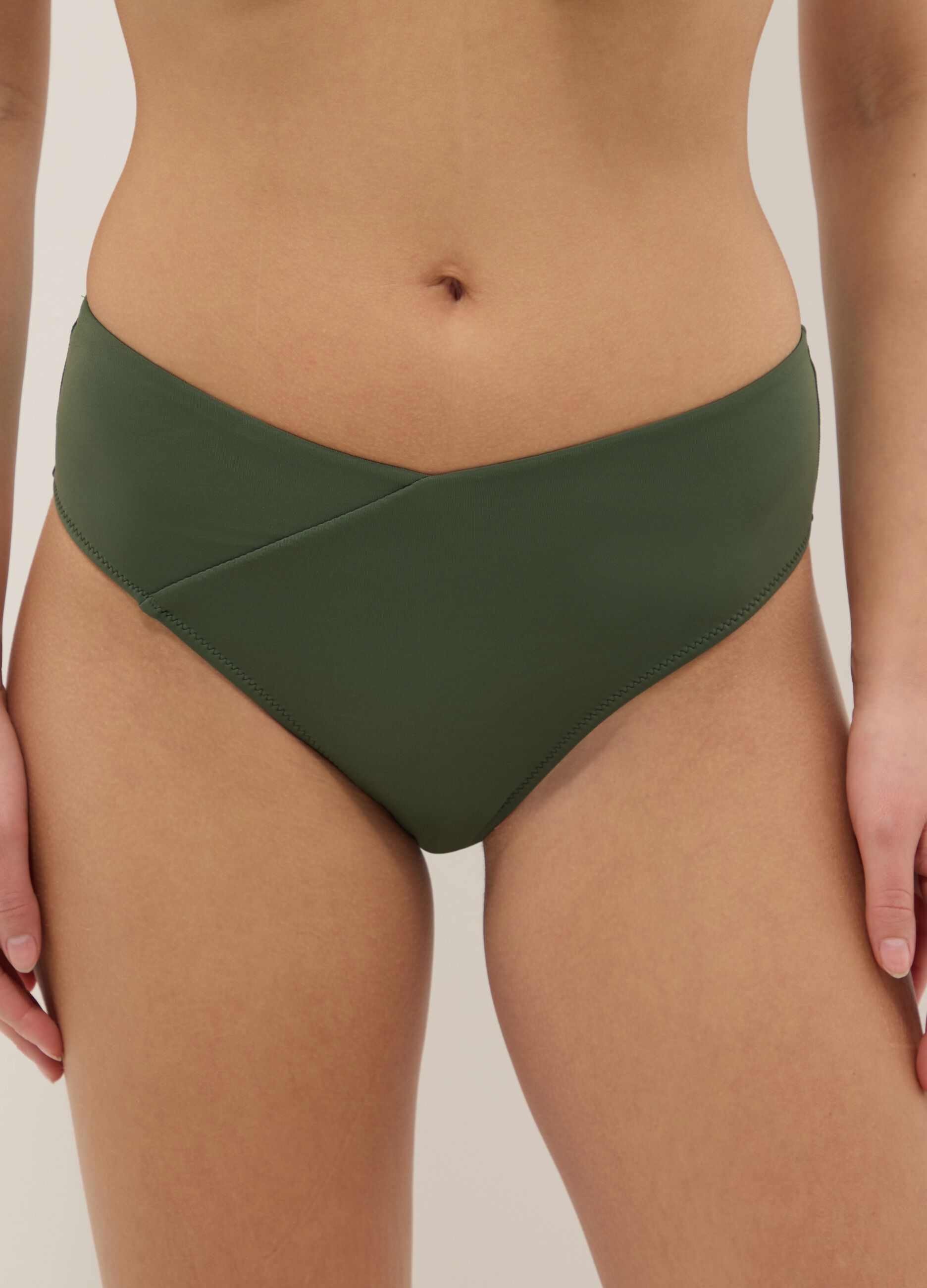 High-waisted green stretch bikini bottoms