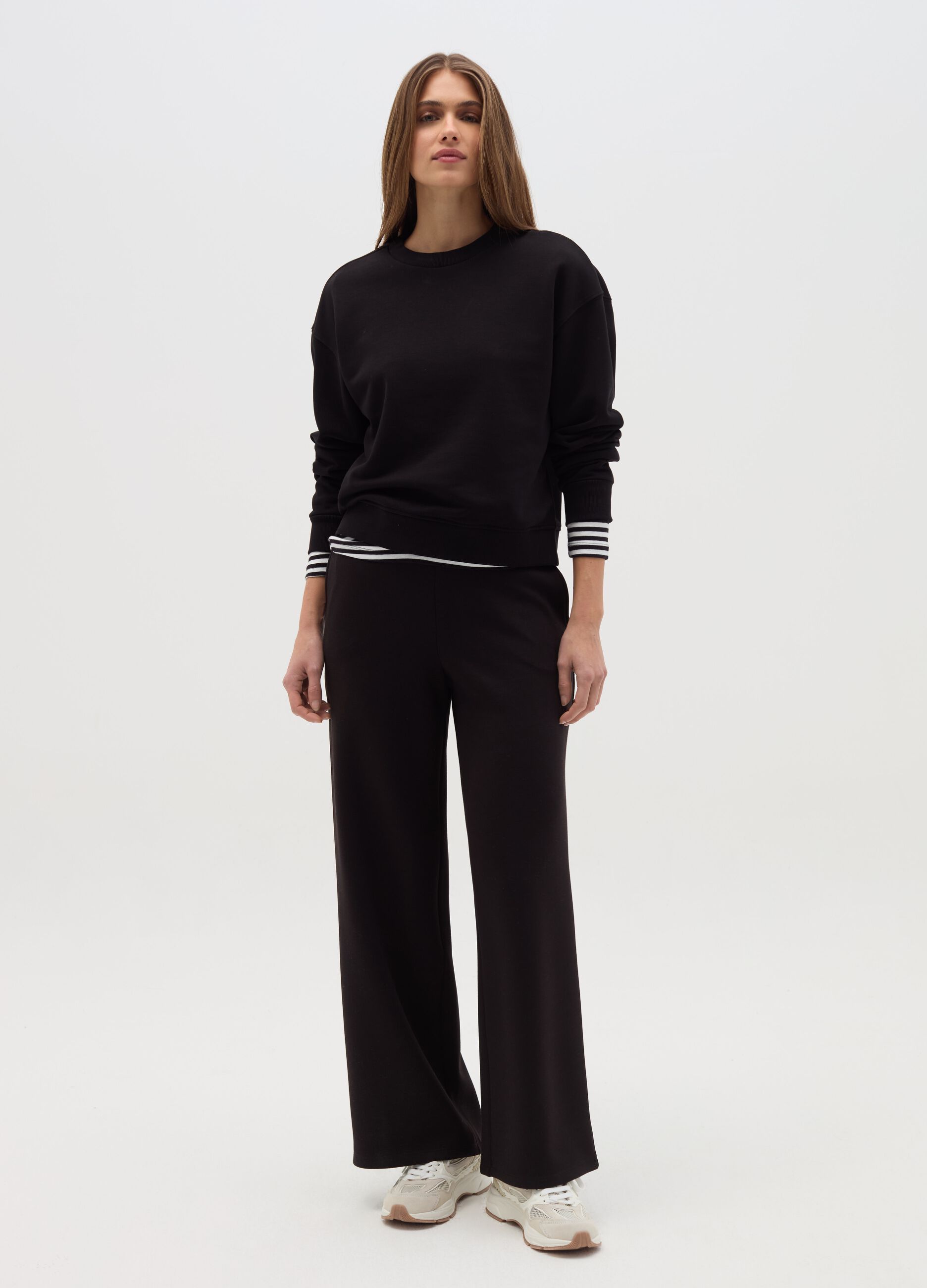 Solid colour wide-leg trousers