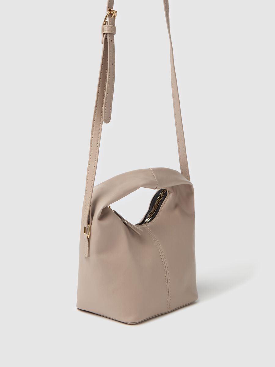 Small hobo bag with shoulder strap_2