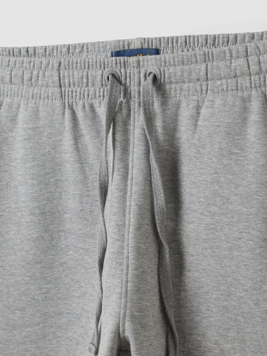 Grey cotton-blend shorts with elasticated waist, regular fit_5