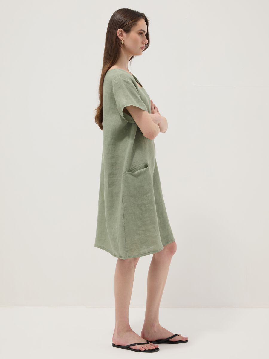 Abito verde in puro lino con tasche regular fit_2