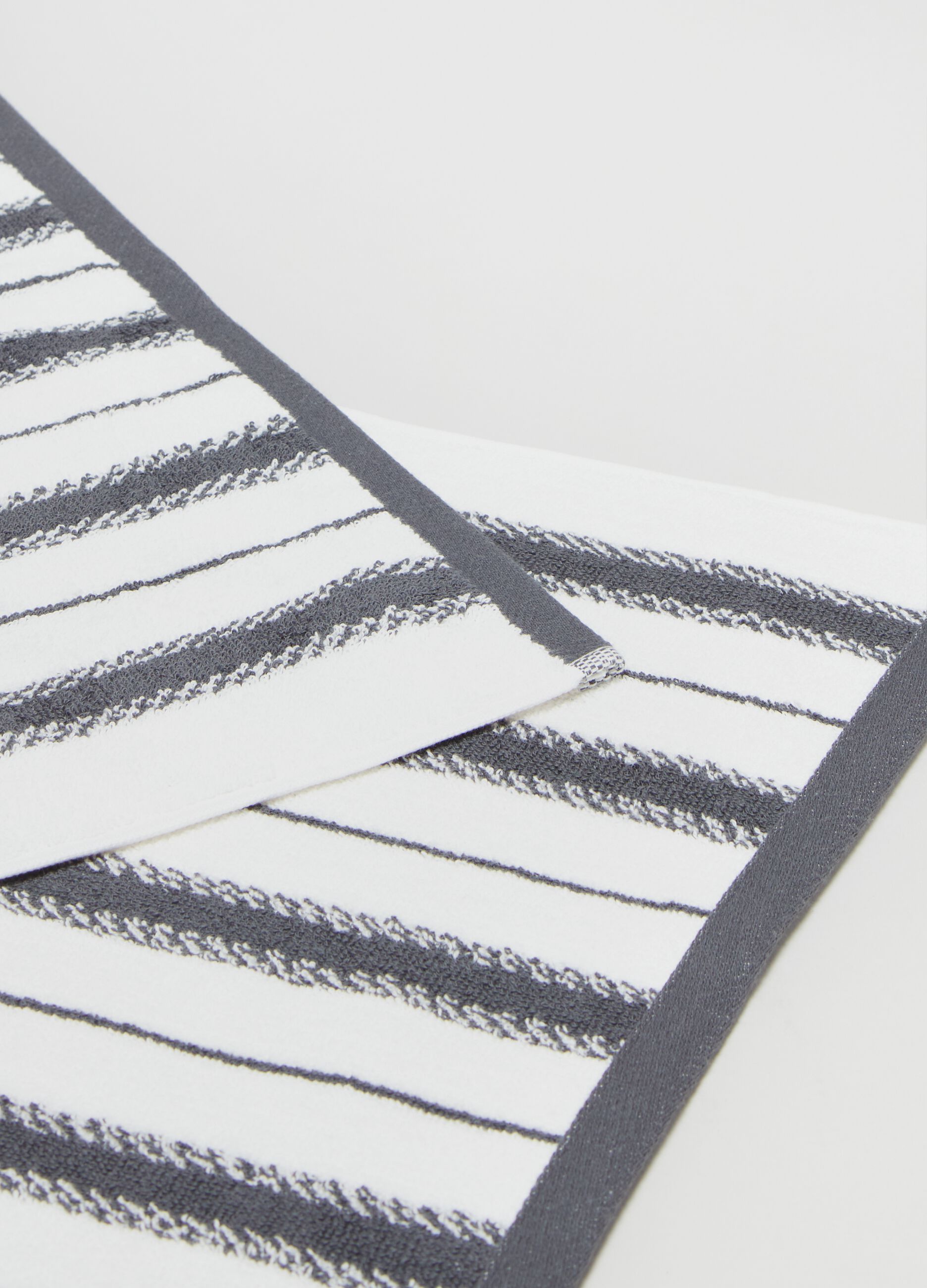 Asciugamano viso 50x90 stripes grigio scuro_2