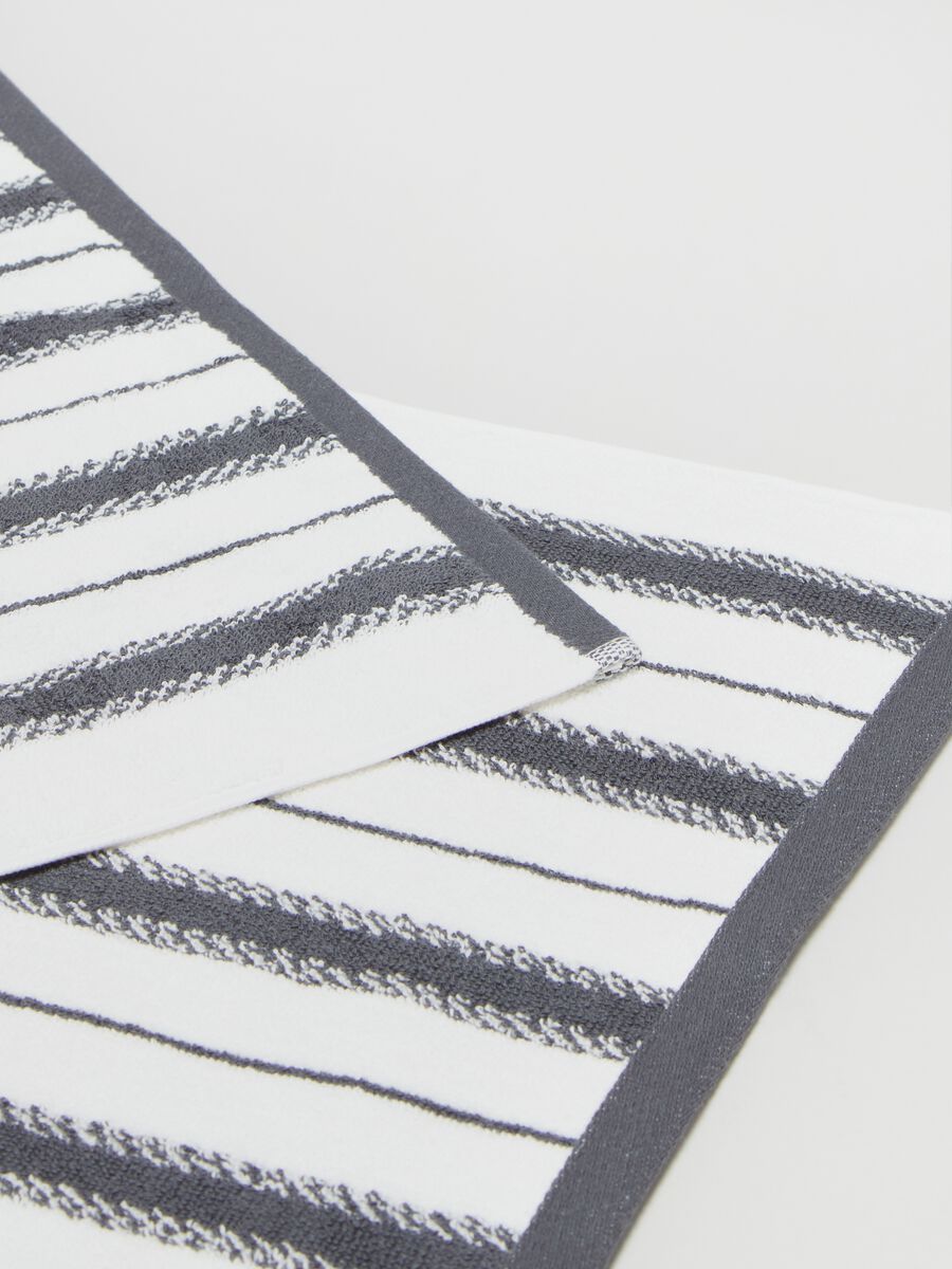 Asciugamano viso 50x90 stripes grigio scuro_2