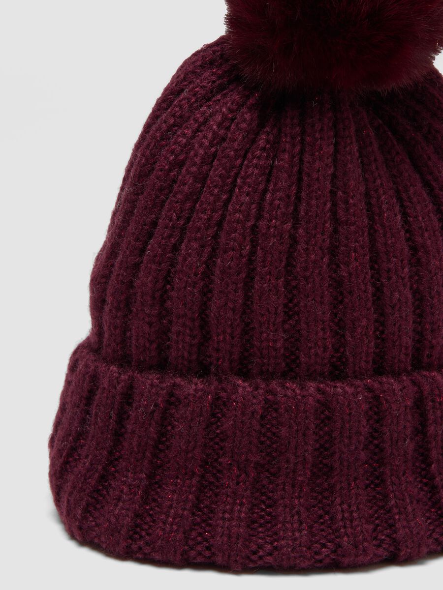Ribbed wine-purple beanie with pompom_2