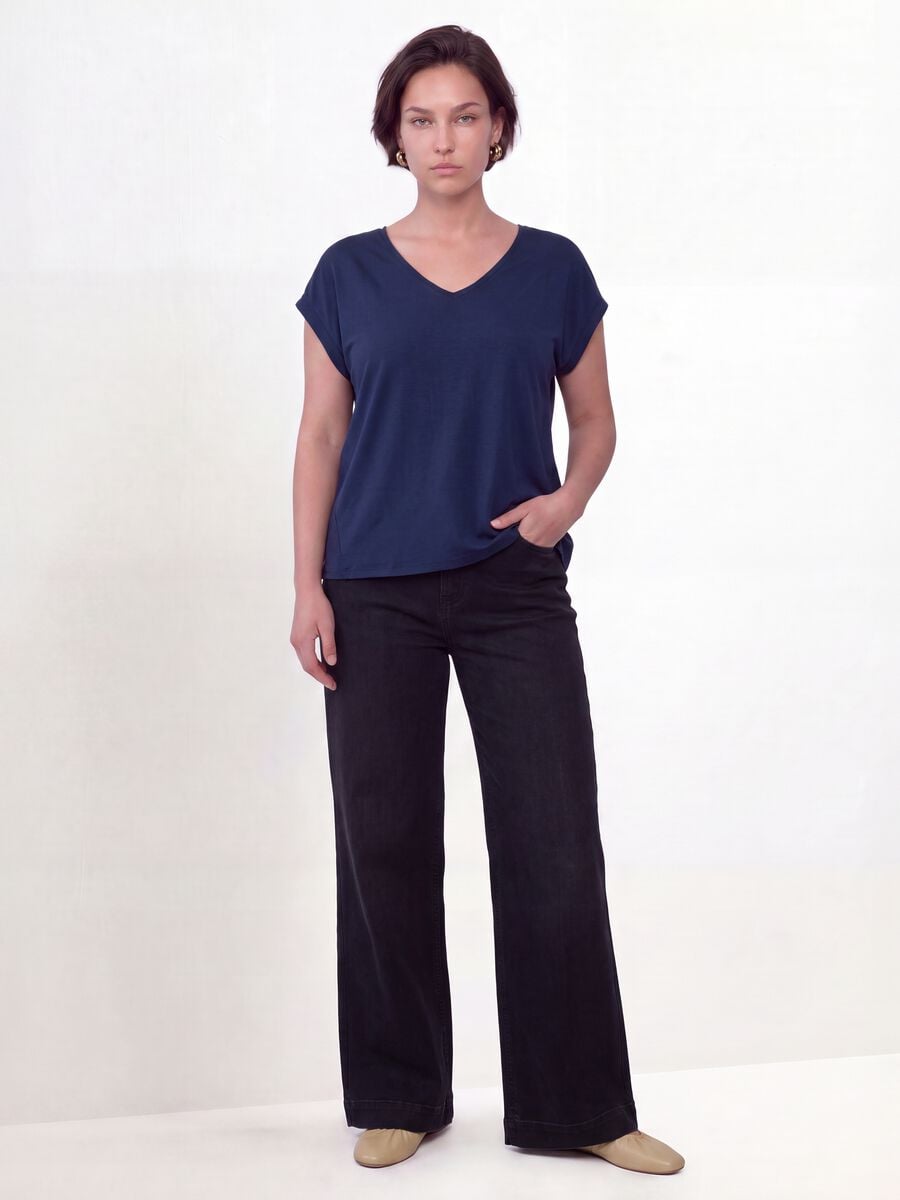 Blue pure viscose V-neck T-shirt, regular fit_2