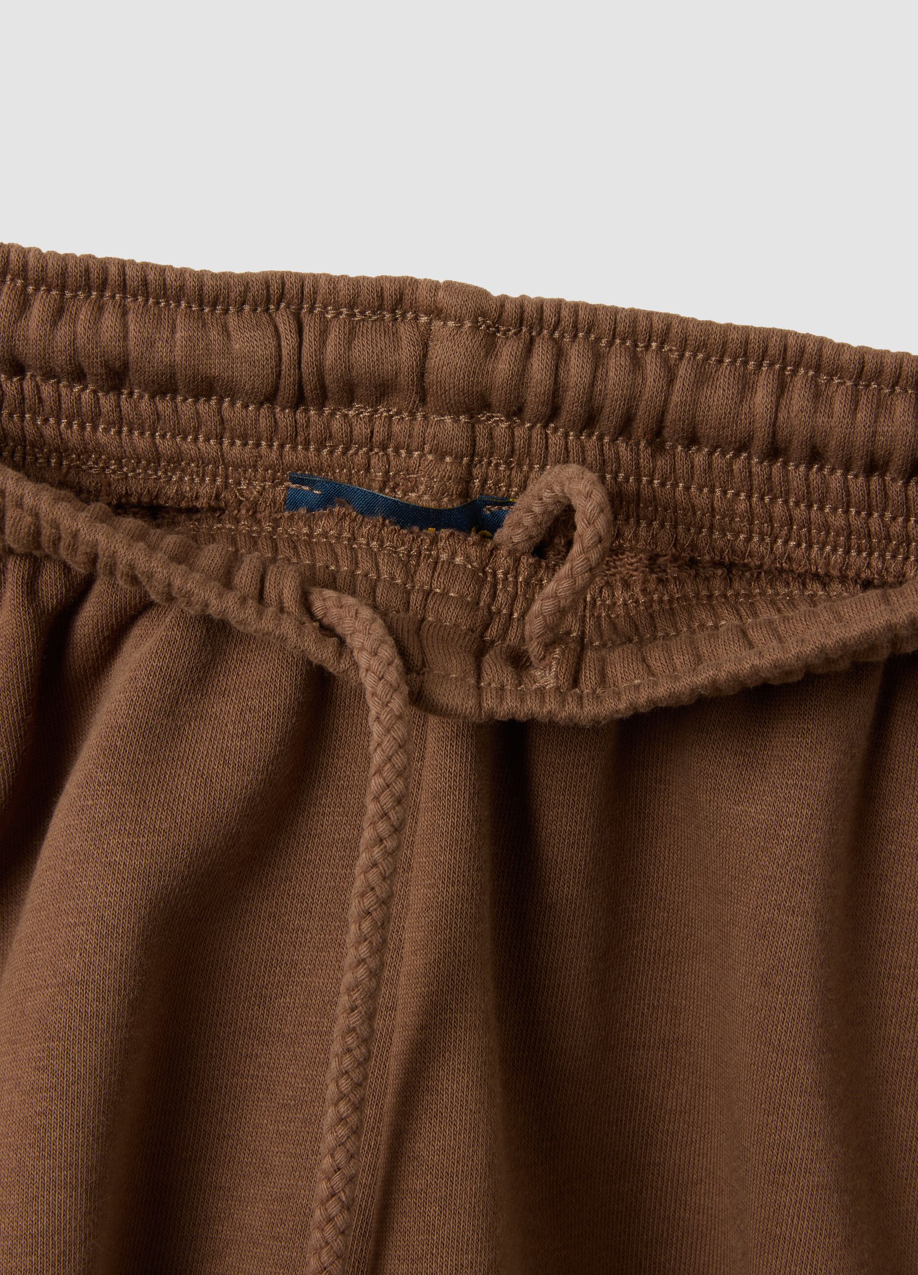 Brown cotton-blend shorts with elasticated waistband