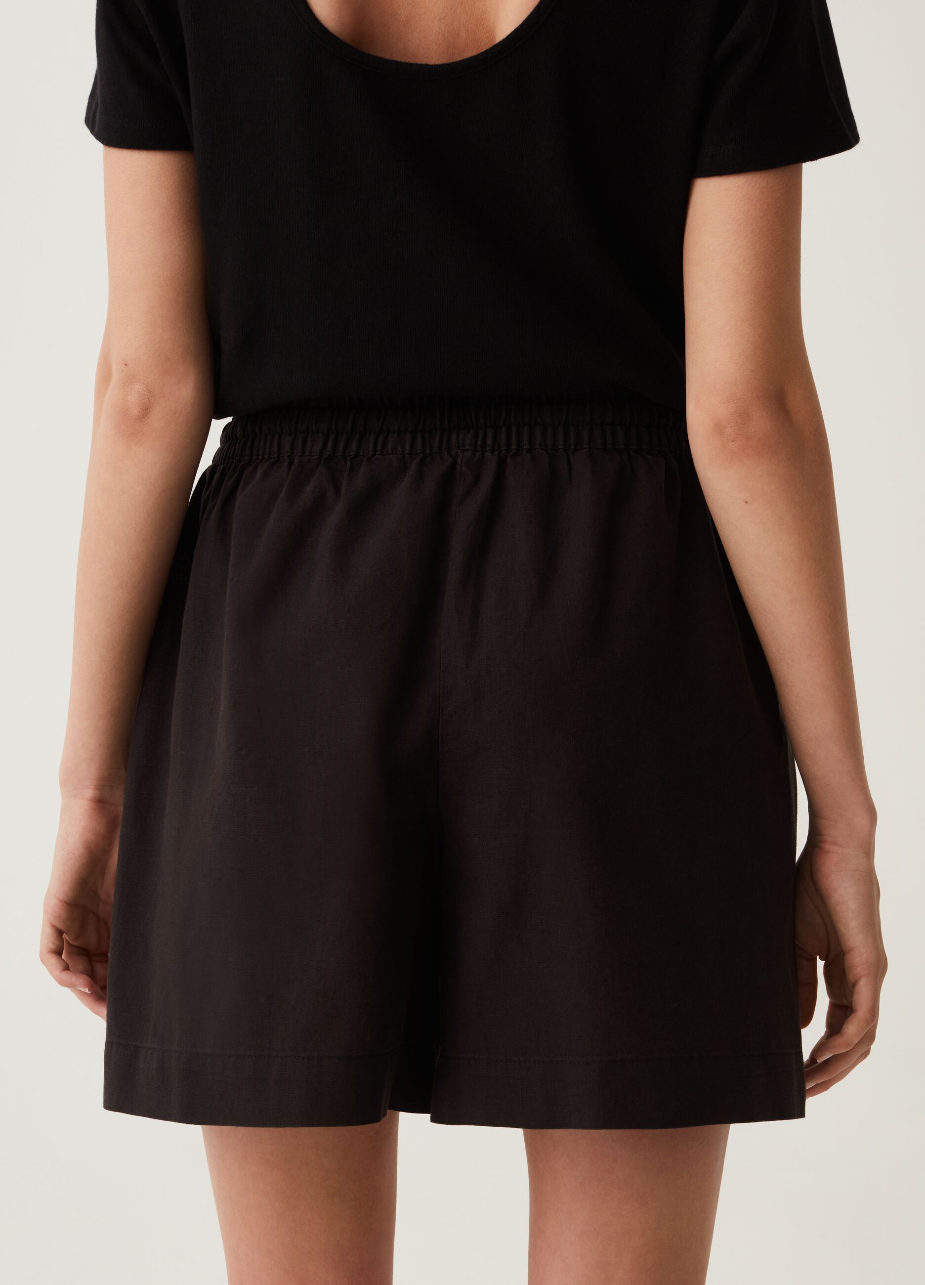 LESS IS BETTER Shorts in lino e cotone con coulisse_2