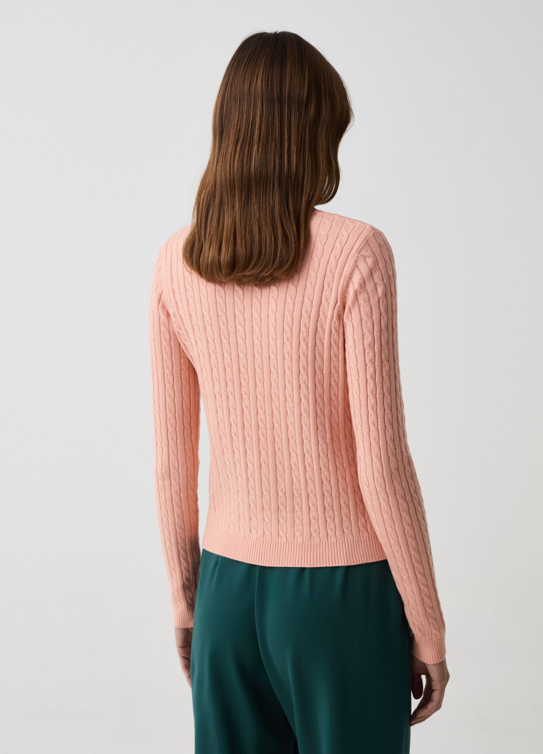 Cable-knit pullover with round neck