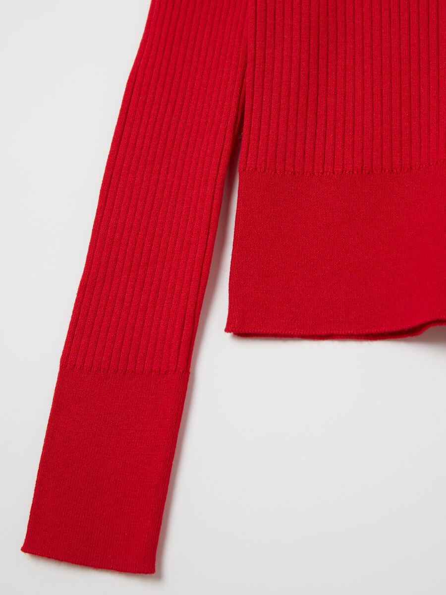 Pullover with ribbed design and high neck_5