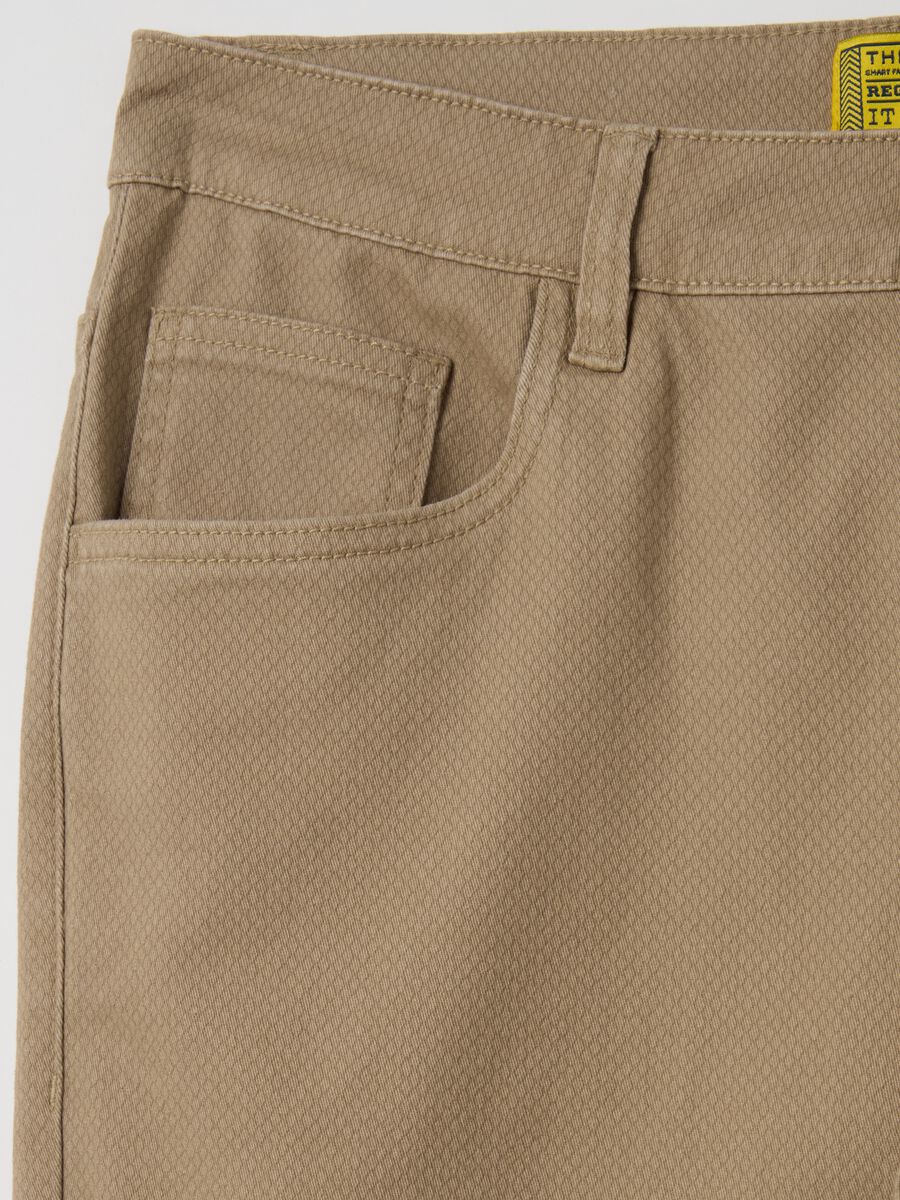 Regular-fit chino trousers with micro pattern_5