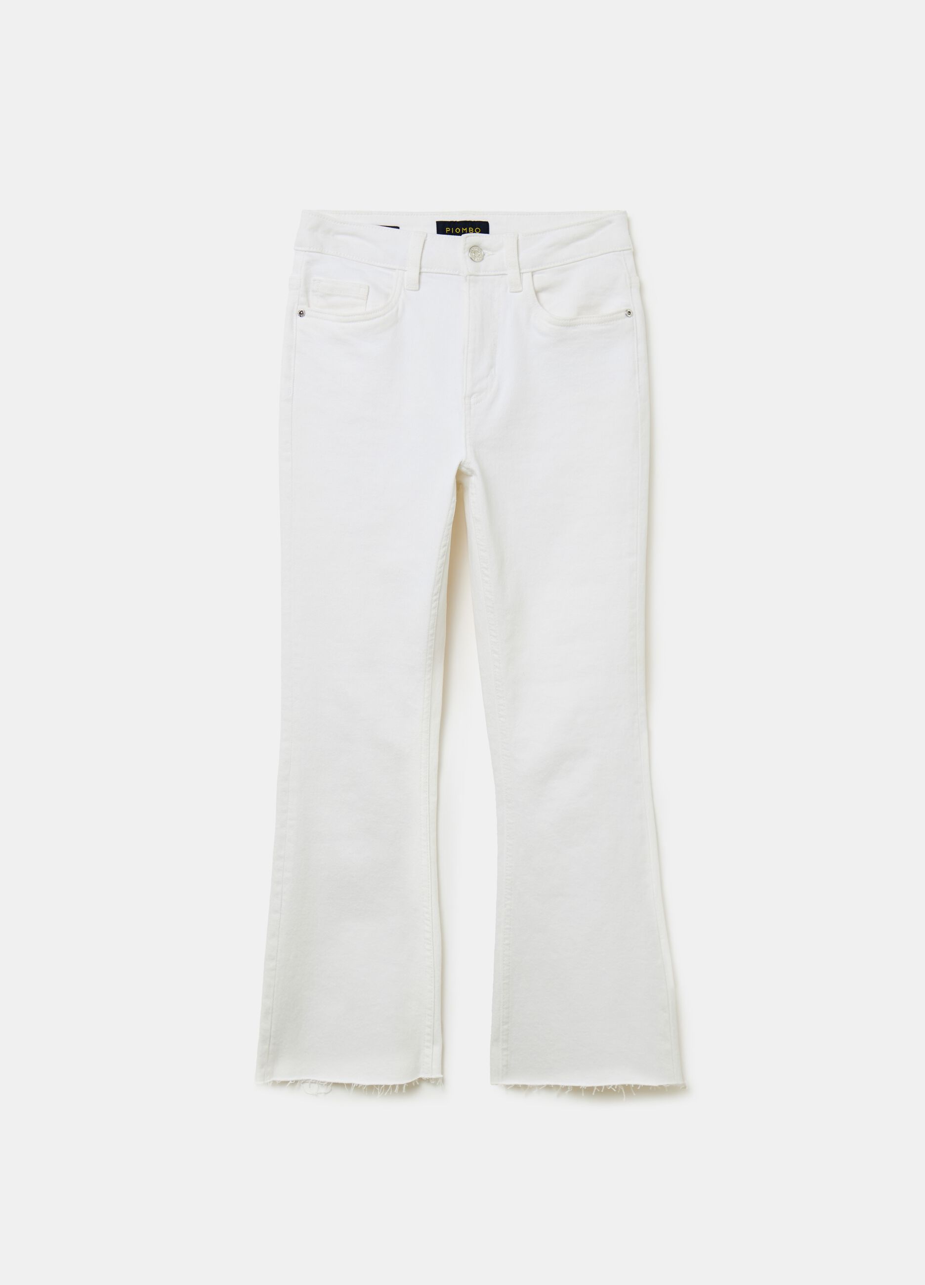 Jeans flare fit crop con orlo a vivo