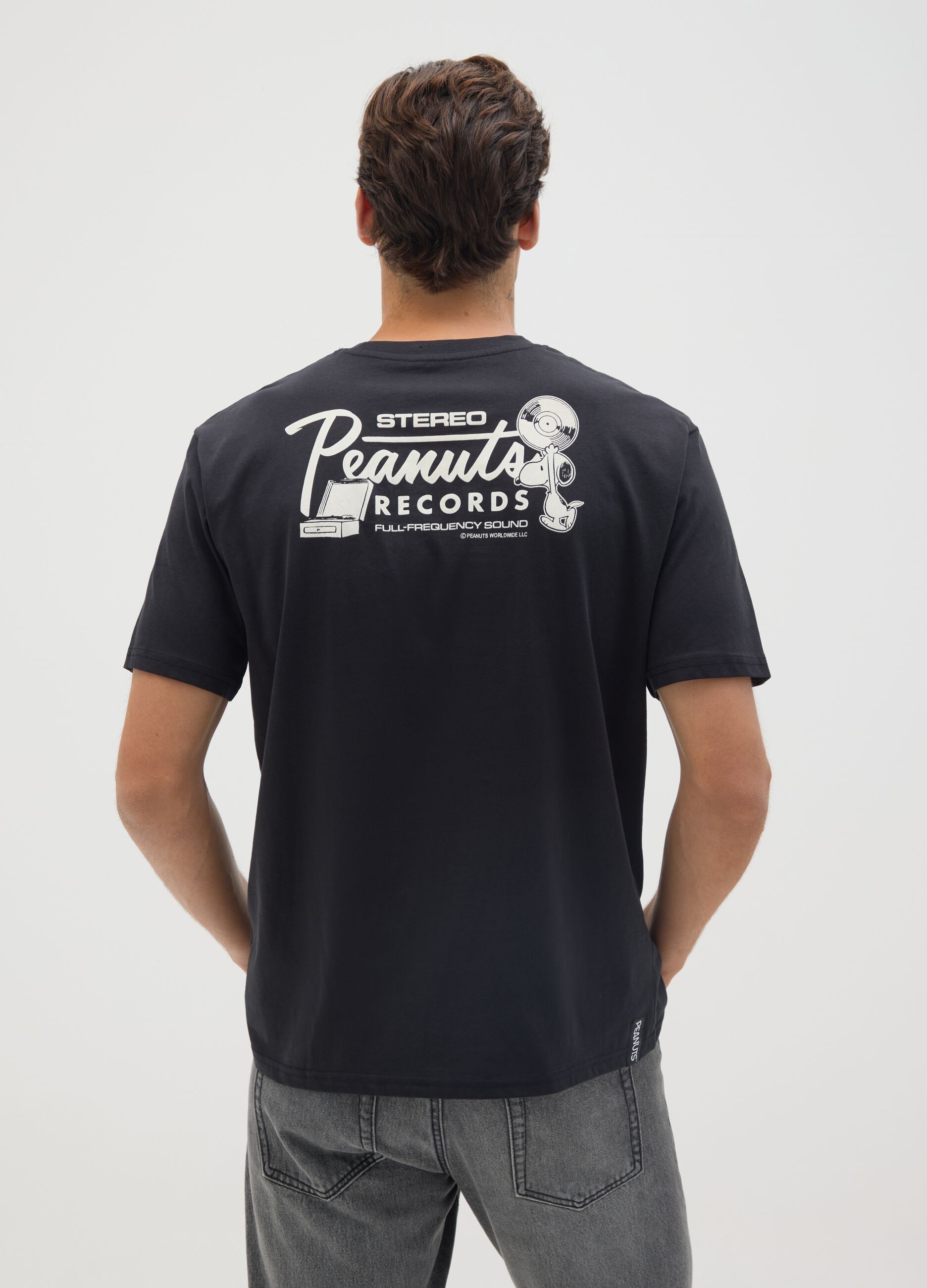 T-shirt in puro cotone nero relaxed fit con Snoopy