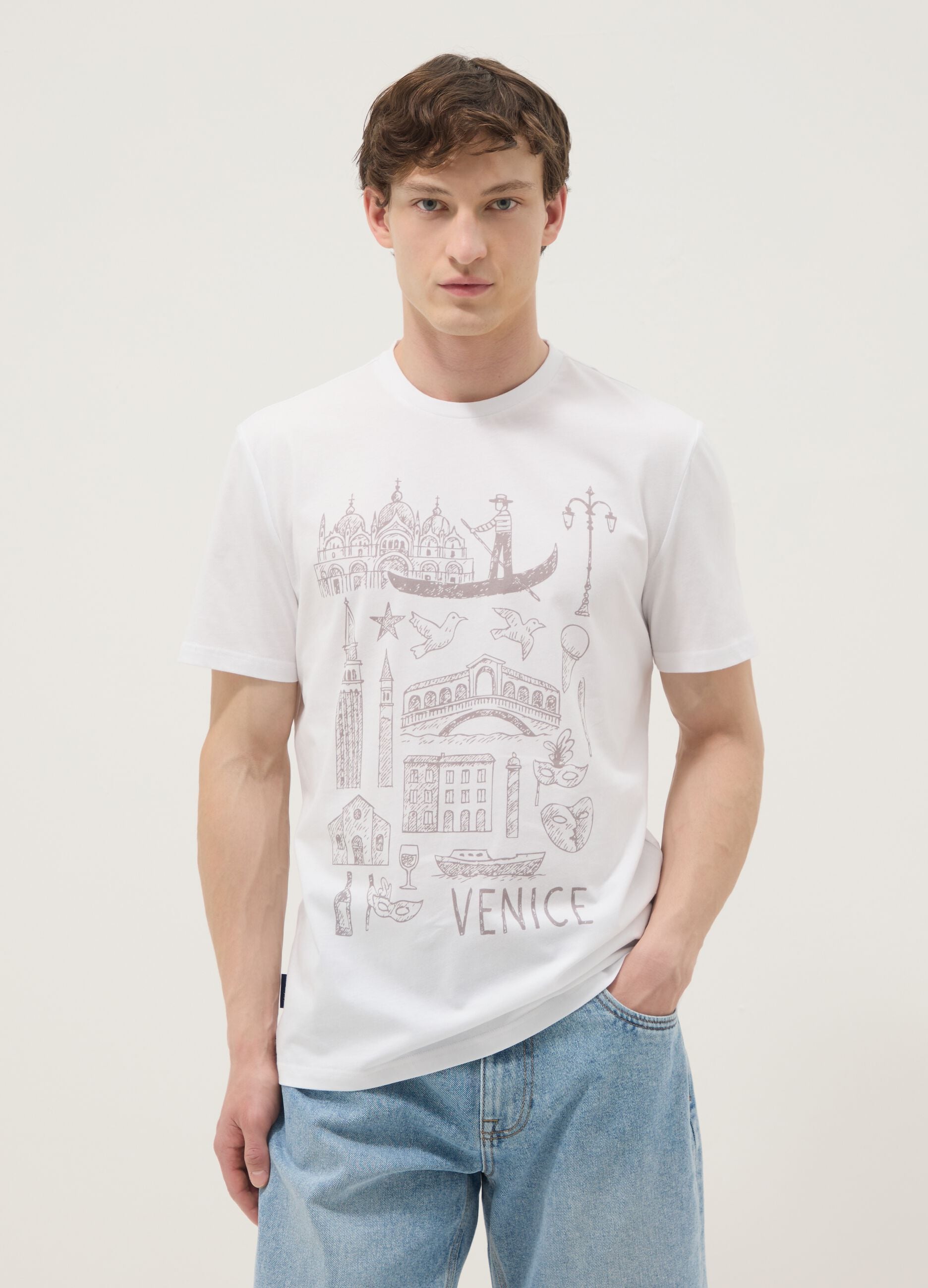 White pure cotton T-shirt with print, regular fit