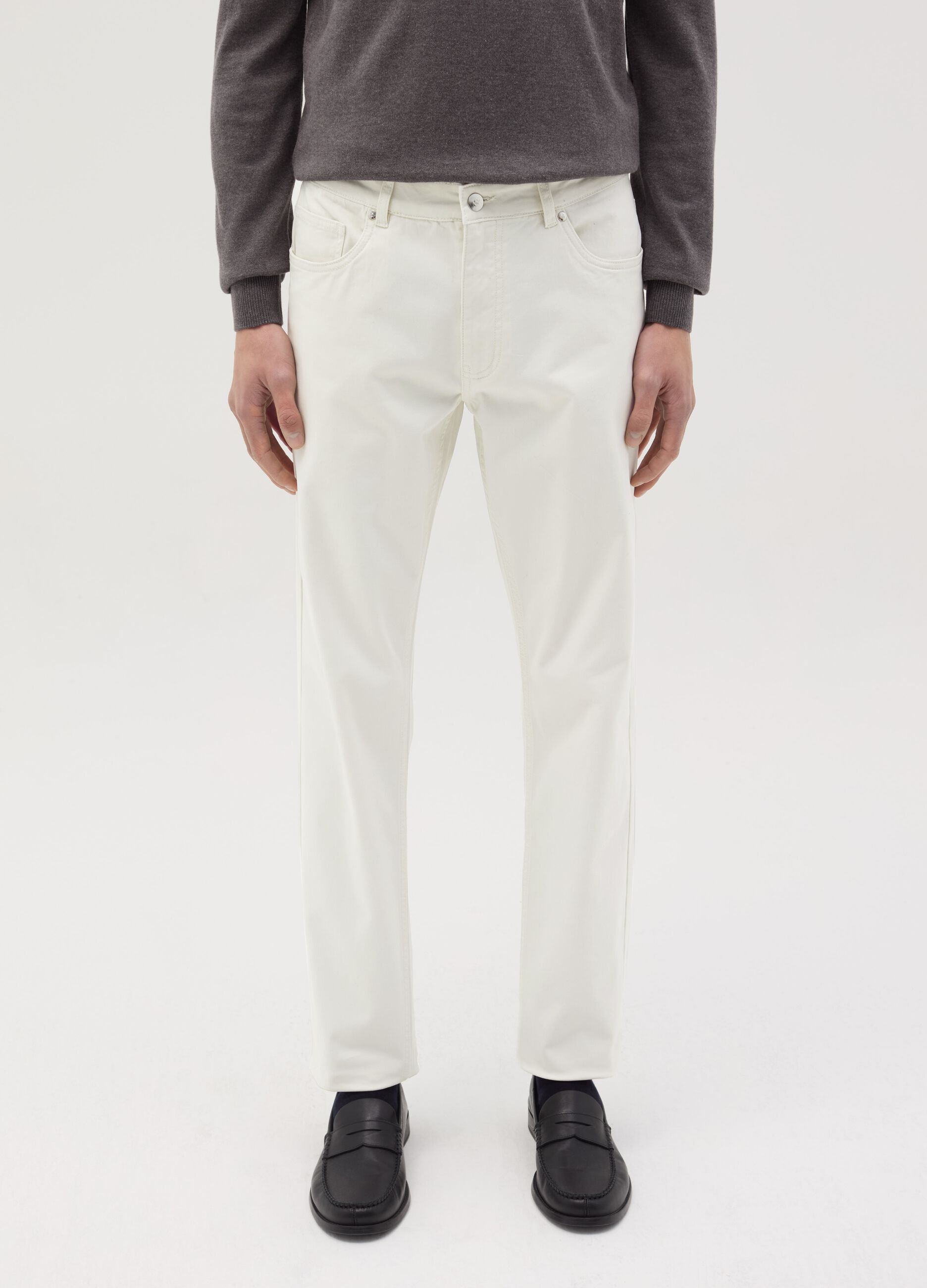 Slim-fit trousers with five pockets