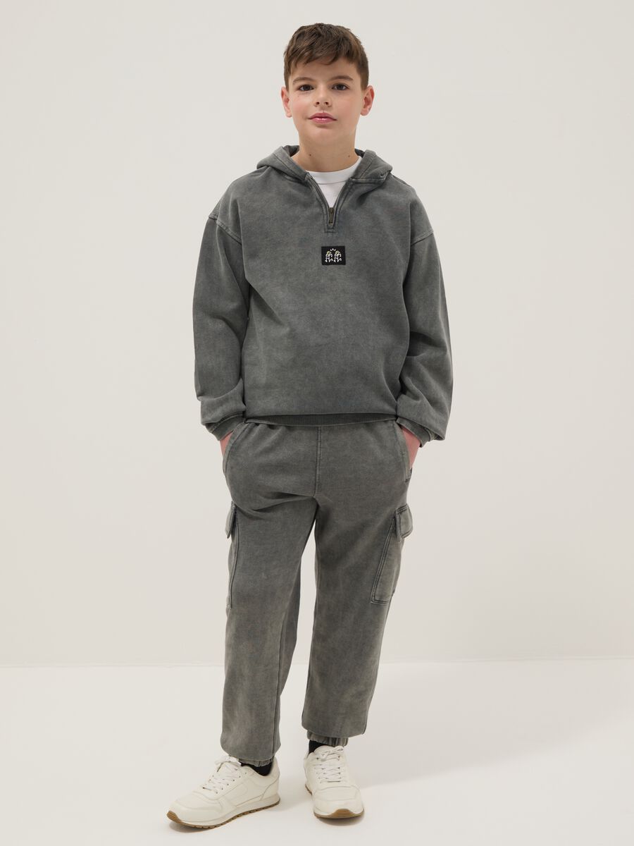 Pantaloni jogger cargo in misto cotone grigio da ragazzo regular fit_0