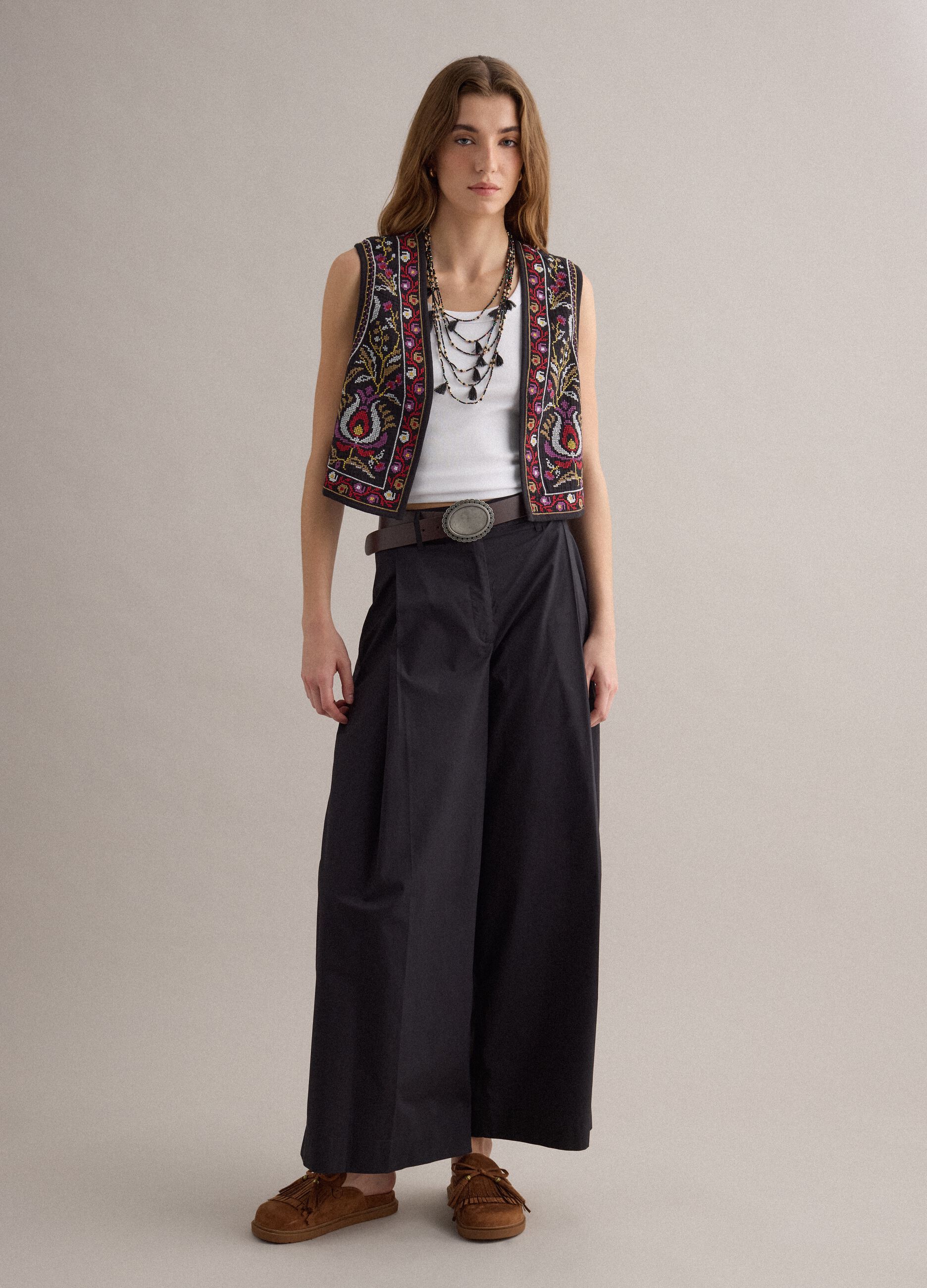 Multicolour necklace with black tassels