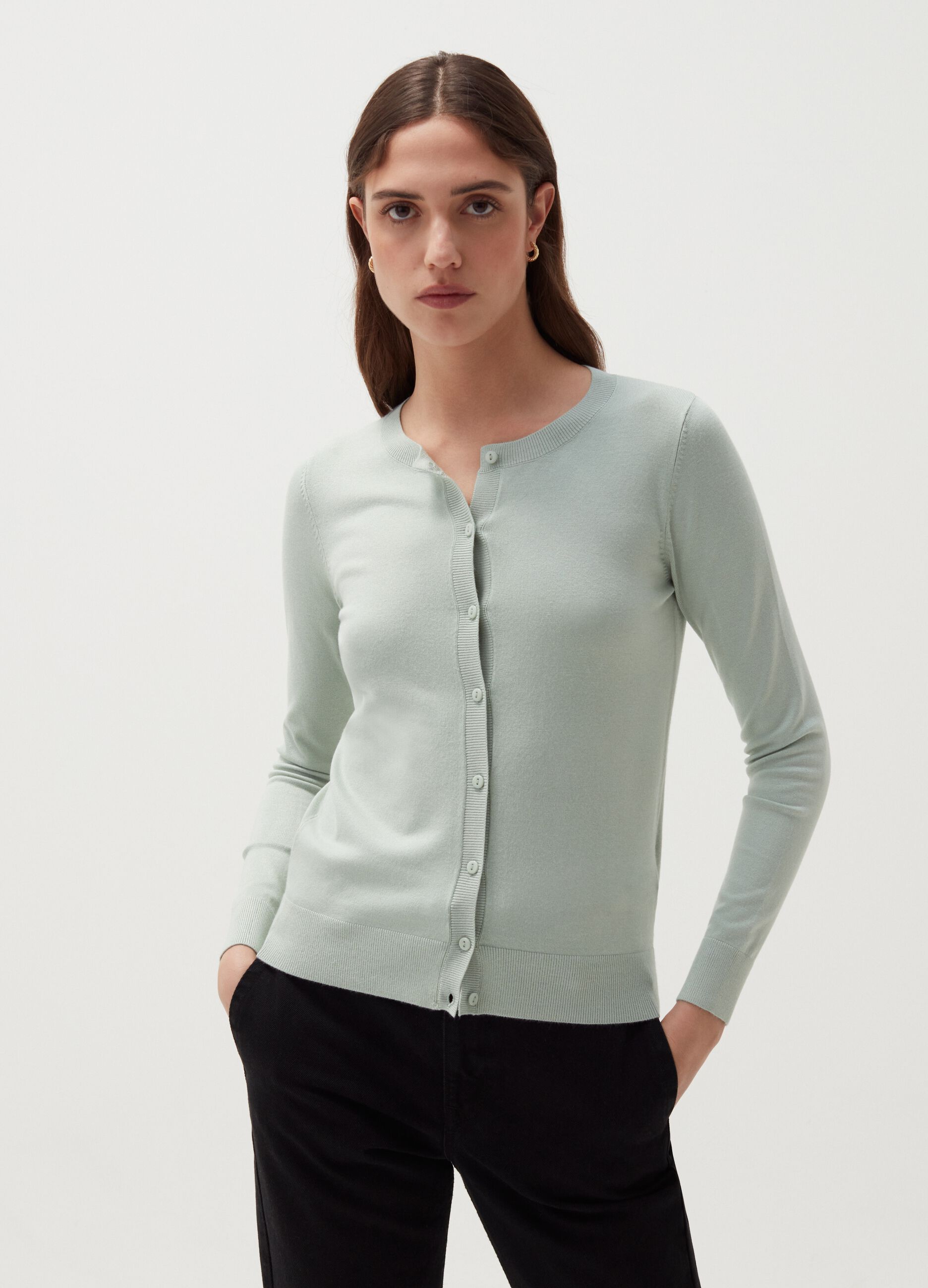 Solid colour cardigan with round neck