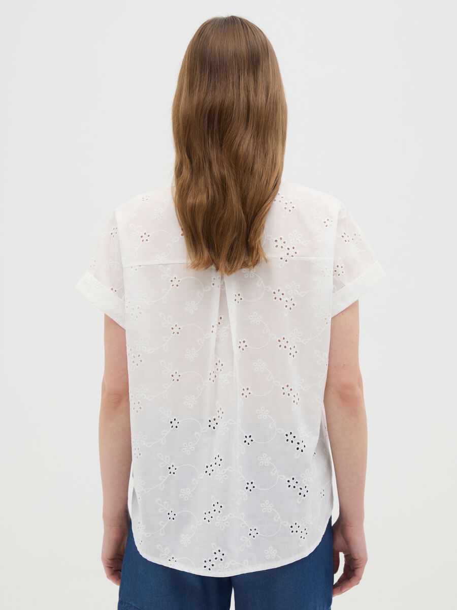 Women's Pure Cotton White Regular Fit Shirt_3