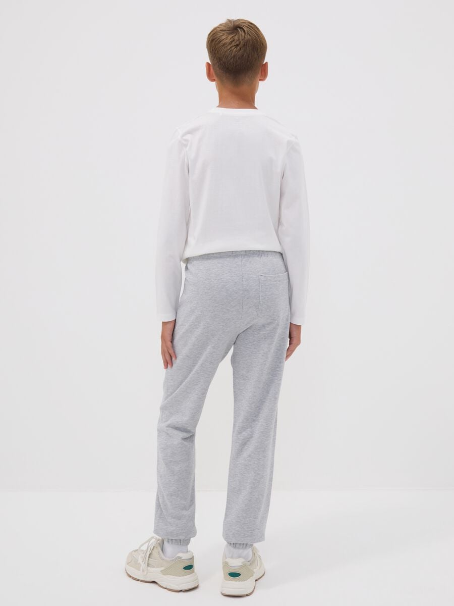 Pantaloni jogger grigi in puro cotone organico regular fit per ragazzo_2