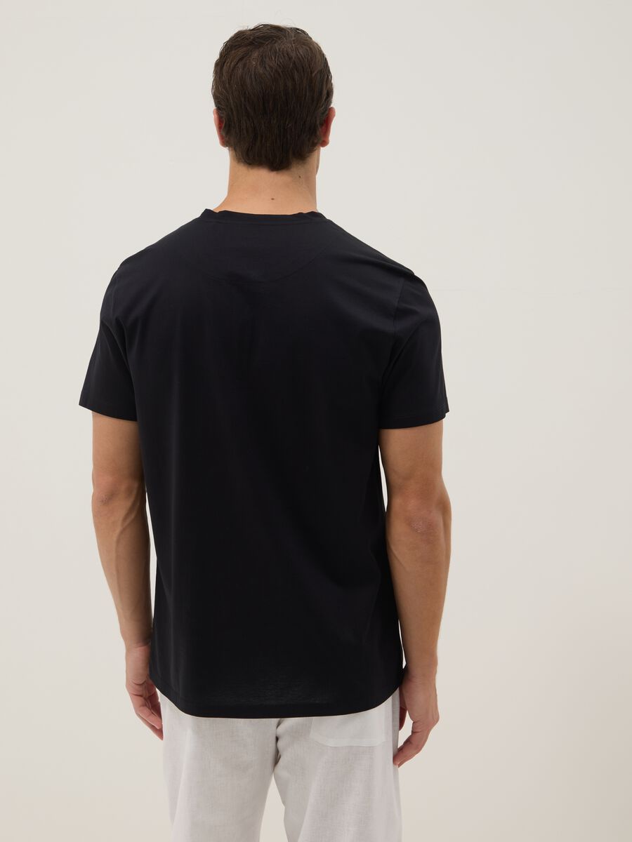 Black pure cotton regular-fit T-shirt_3