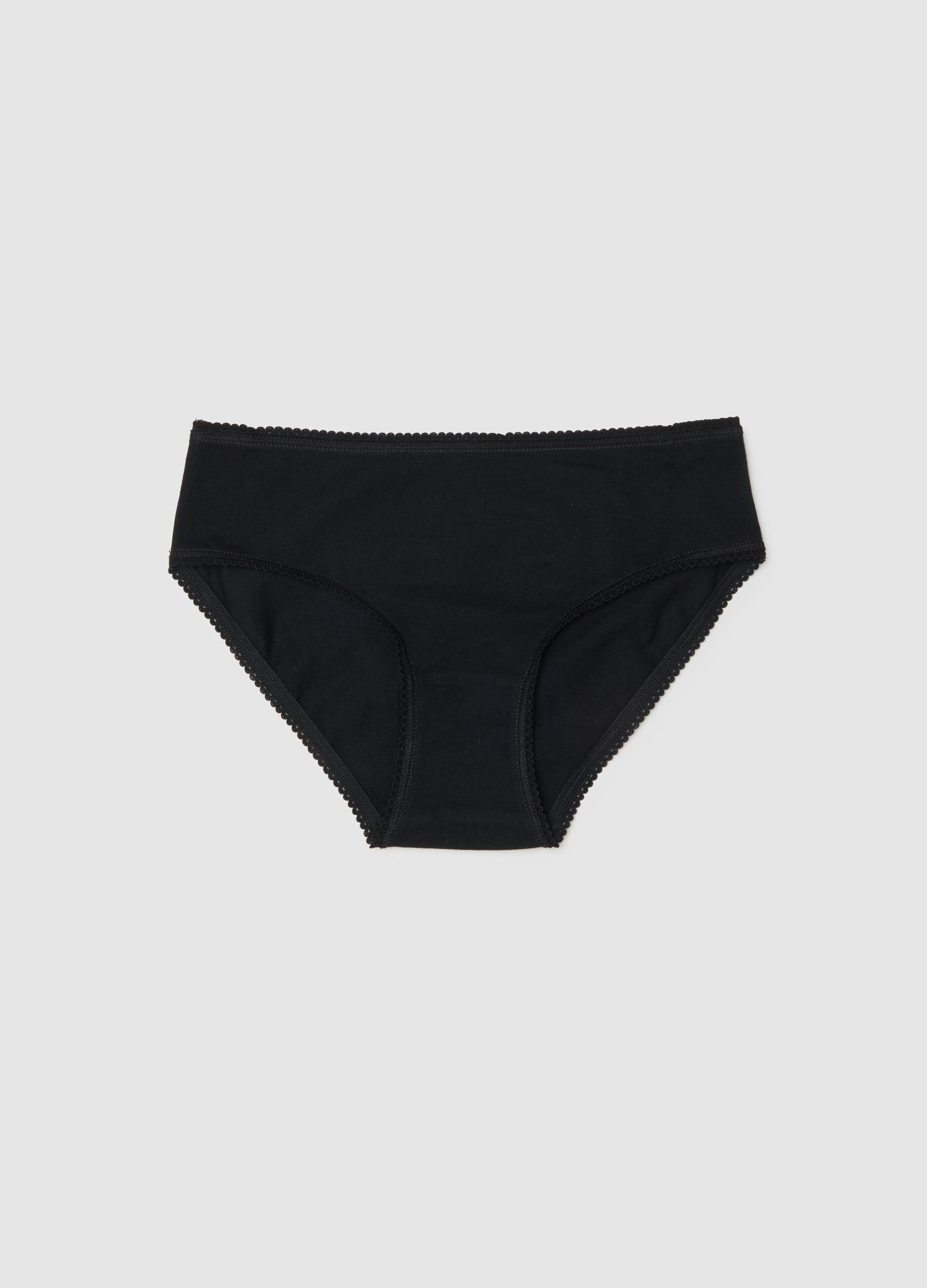 Girl's black cotton stretch regular fit panties