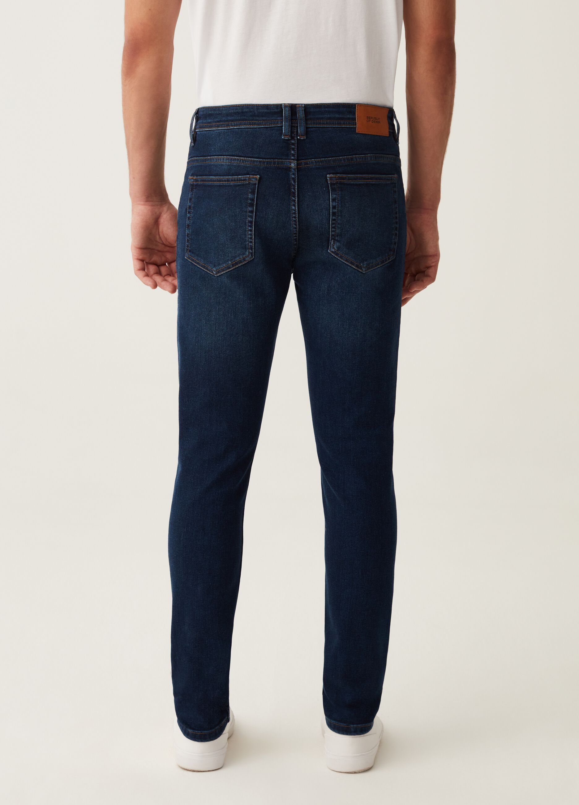 Jeans skinny fit con scoloriture_2