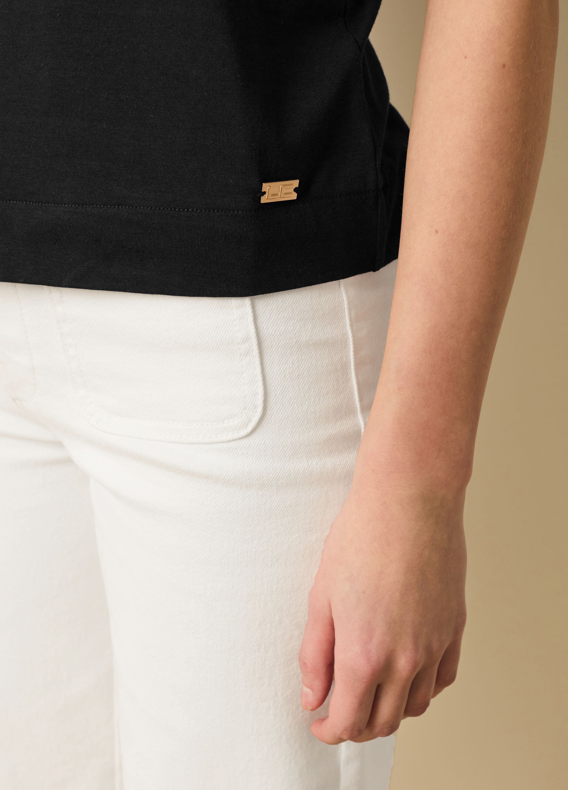 T-shirt in cotone e modal stretch