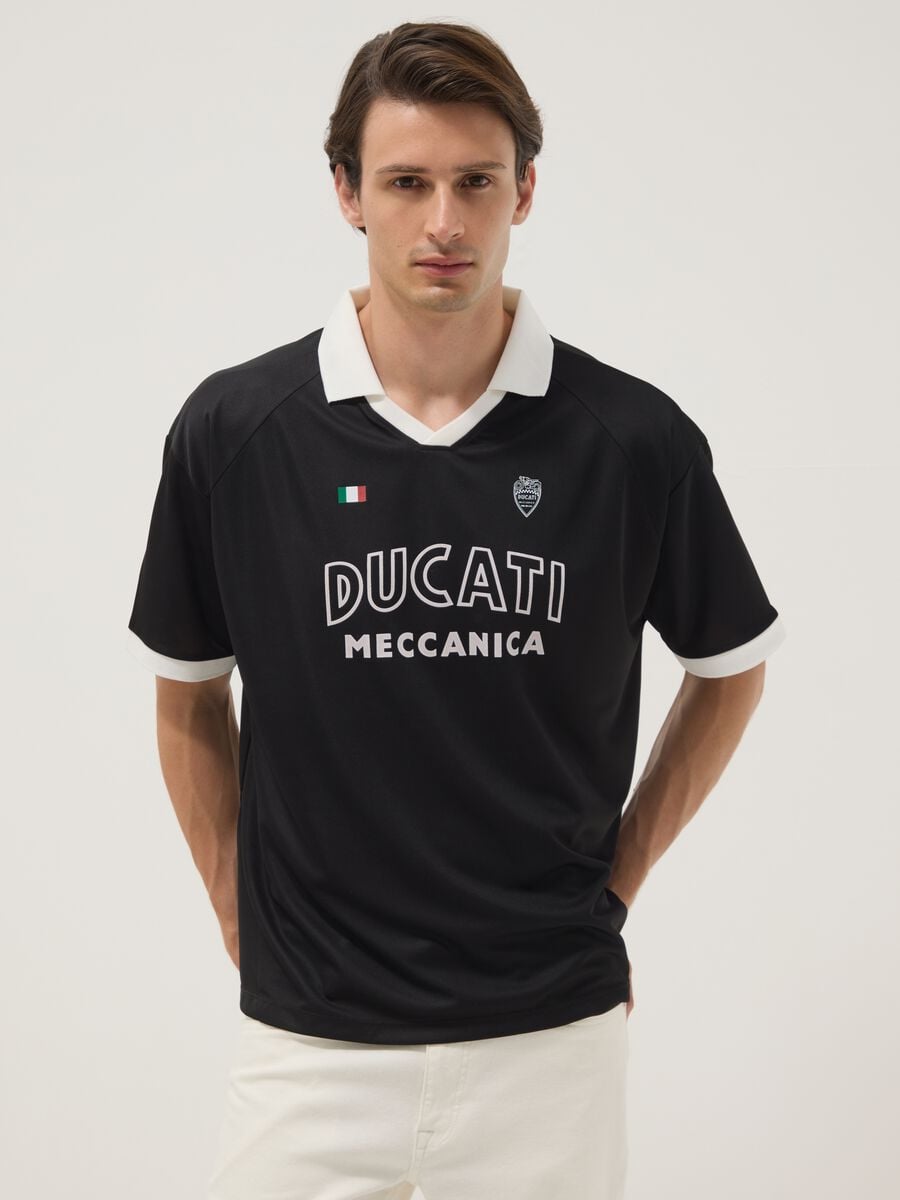Black regular-fit T-shirt with contrast collar and Ducati lettering_0