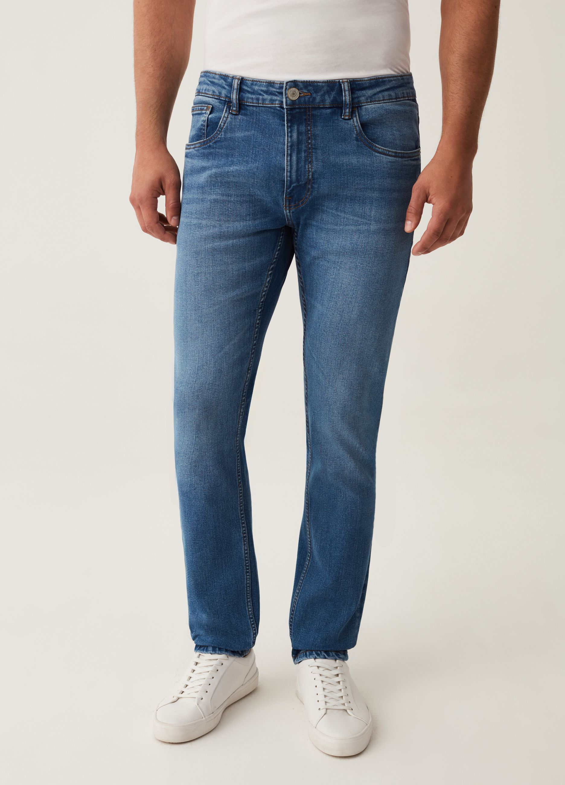Jeans slim fit con scoloriture_3