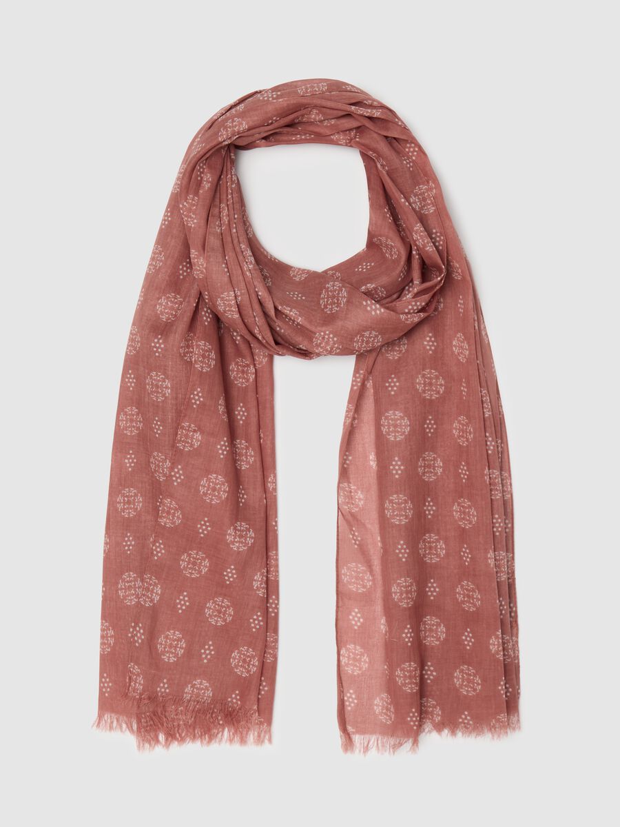 Earth-coloured cotton scarf with print_0