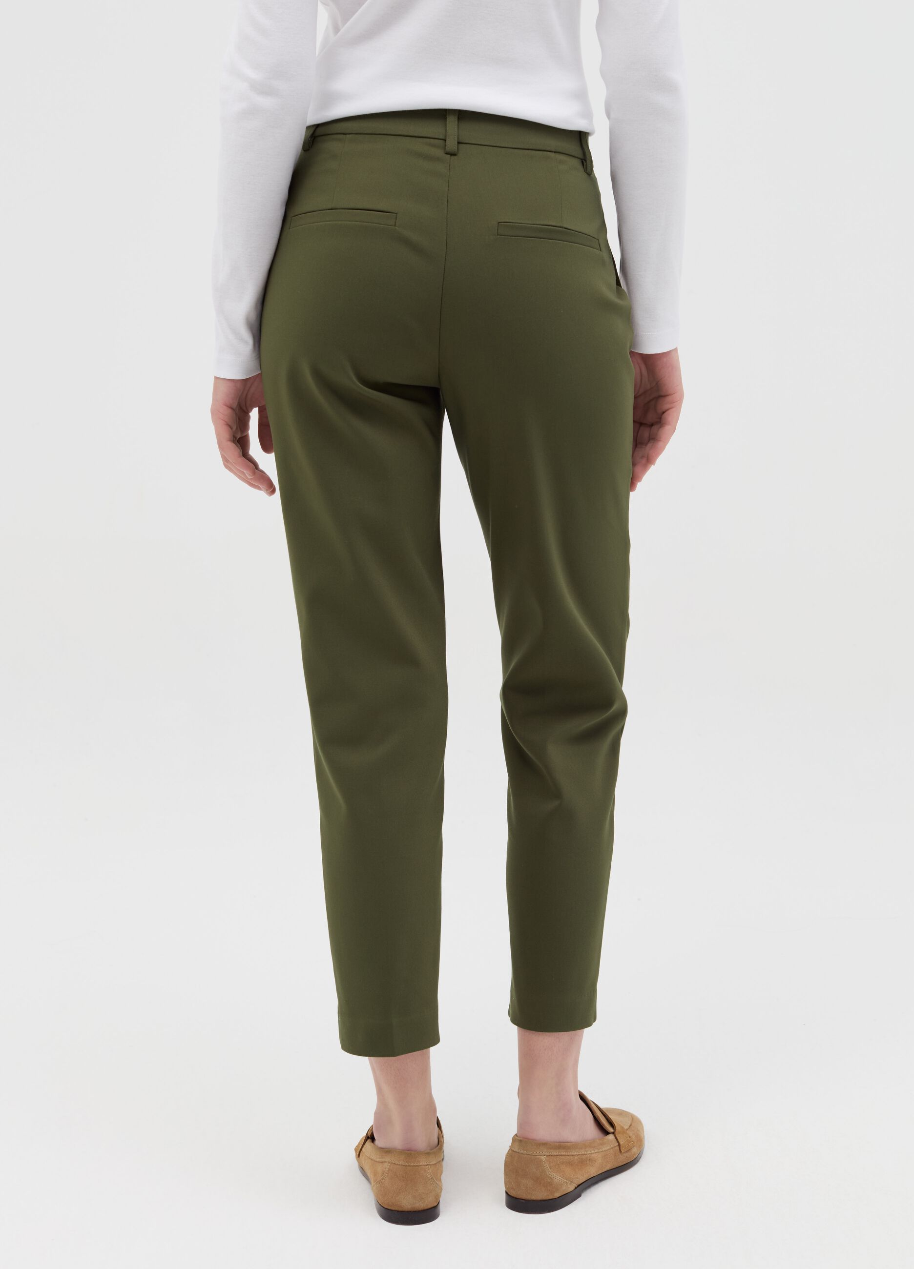 Pantaloni chino con tasche 