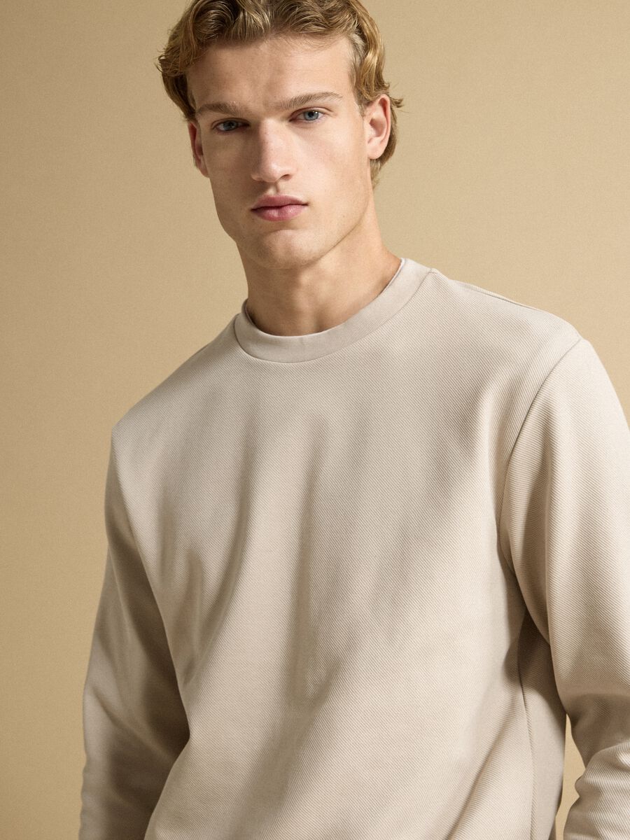 Felpa beige in cotone elasticizzato con girocollo relaxed fit_2