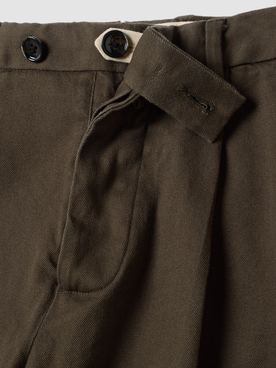 Men&rsquo;s brown stretch-cotton chinos, regular fit_1