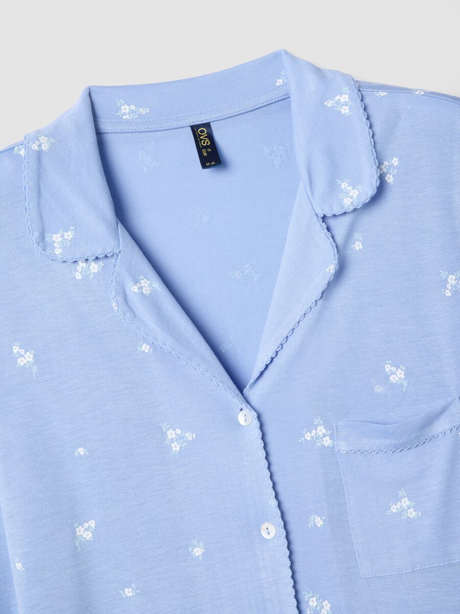 Blue viscose pyjamas in regular fit with floral pattern_5