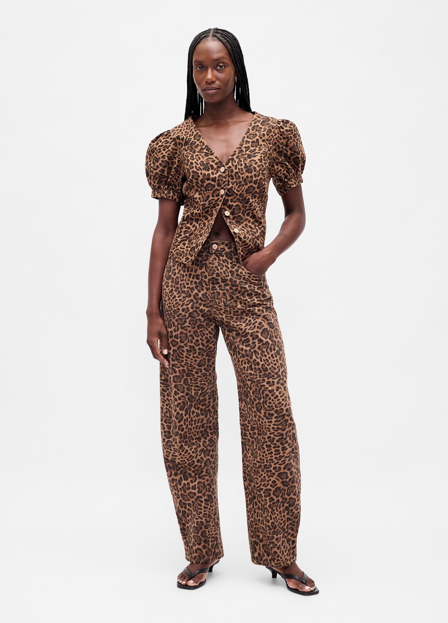 Brown short-sleeve leopard print shirt