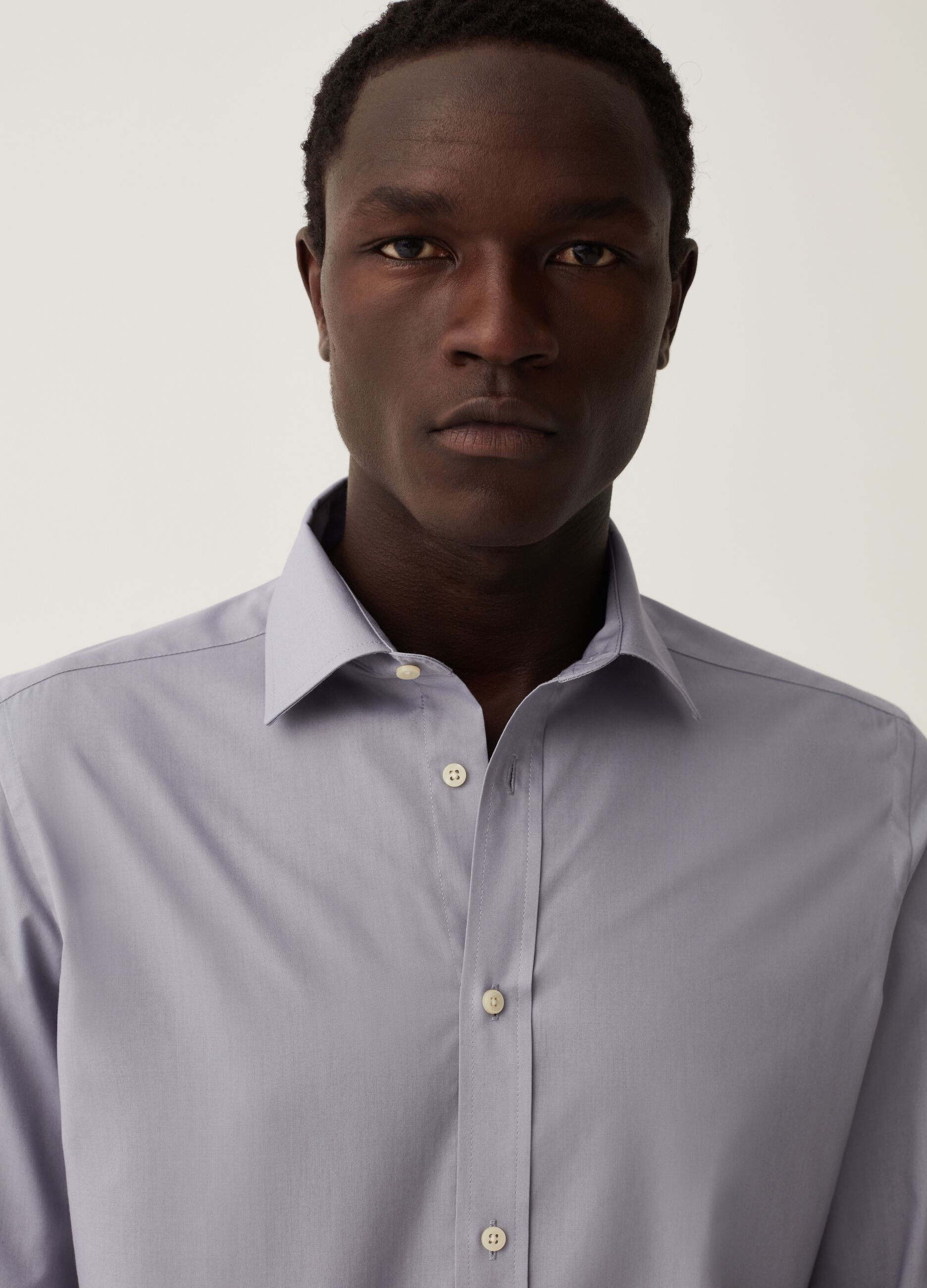 Camicia slim fit tinta unita_0