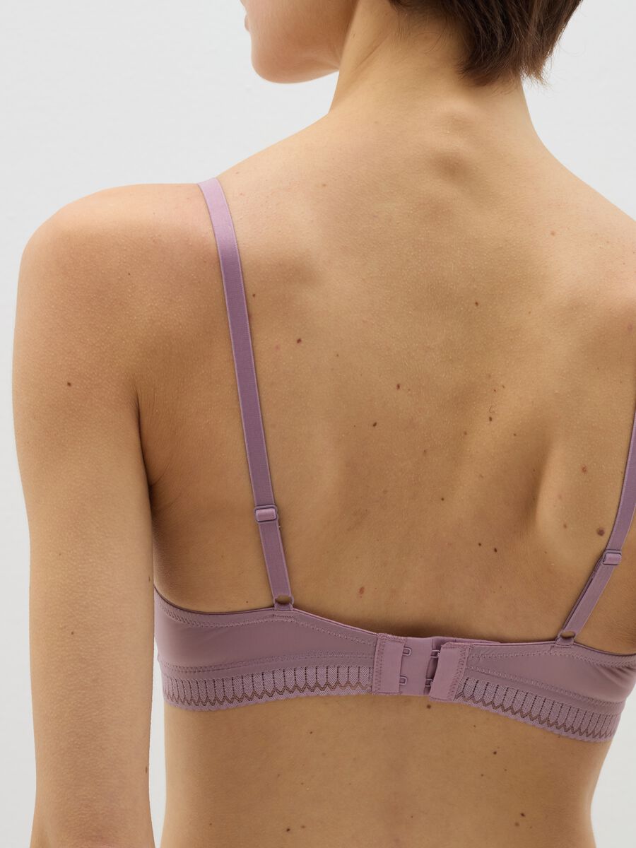 Semi-padded triangle bra with geometric motif_2